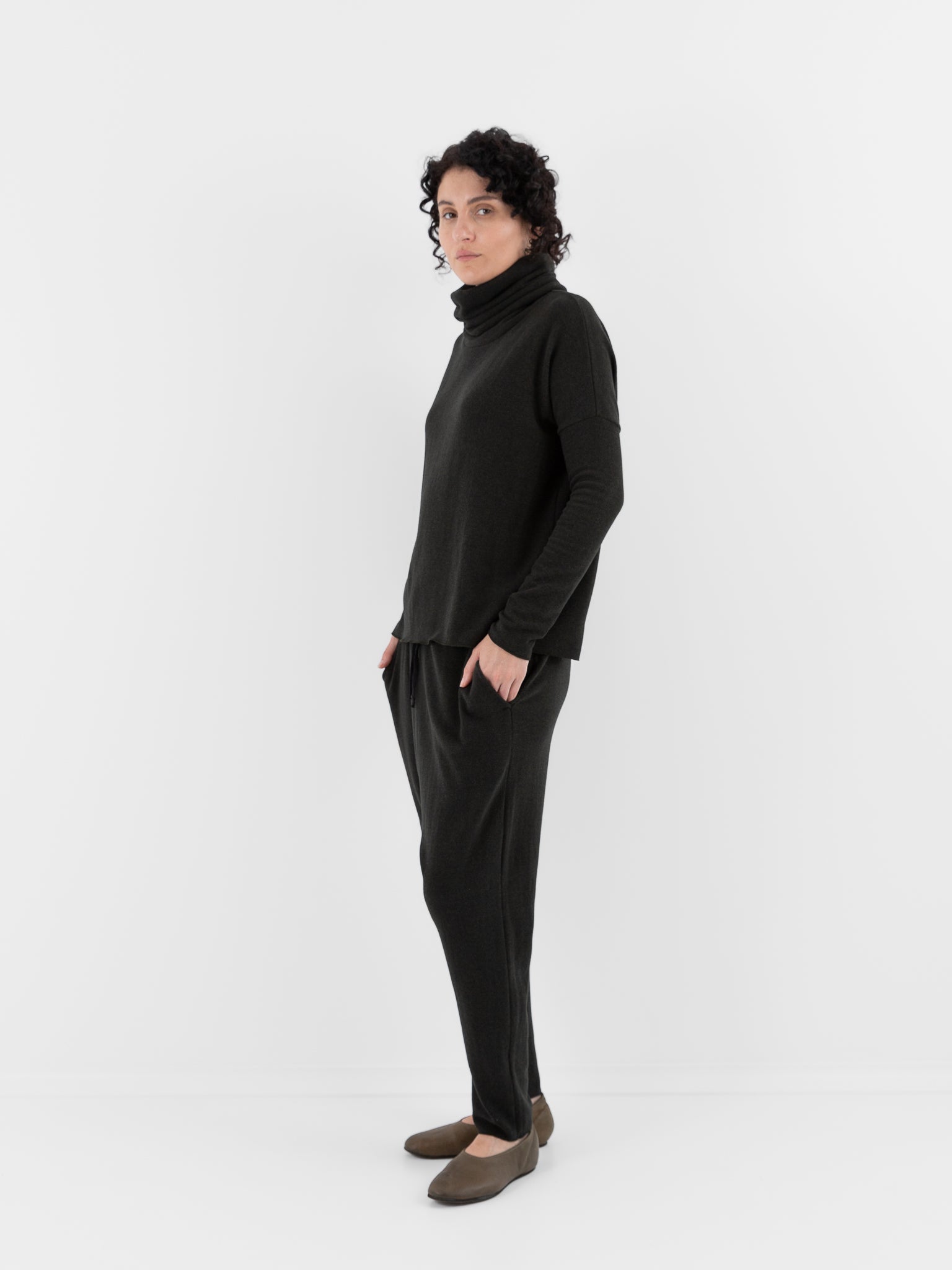 Album di Famiglia New Basic Pant JP in Forest - ALBUM DI FAMIGLIA at Worthwhile - shop TOP