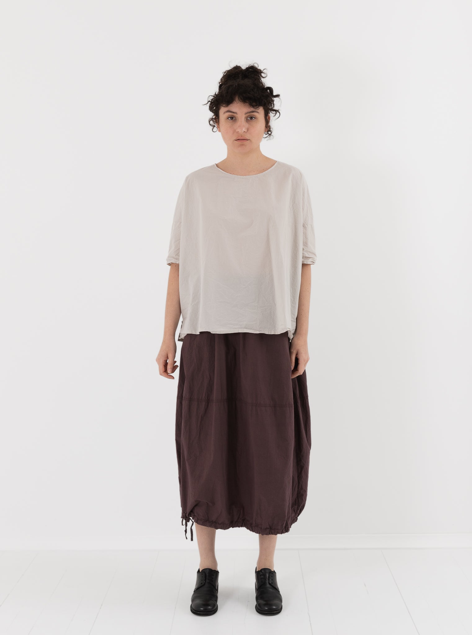 Album di Famiglia Simple Tee Shirt in Pebble TC - ALBUM DI FAMIGLIA at Worthwhile - shop TOP