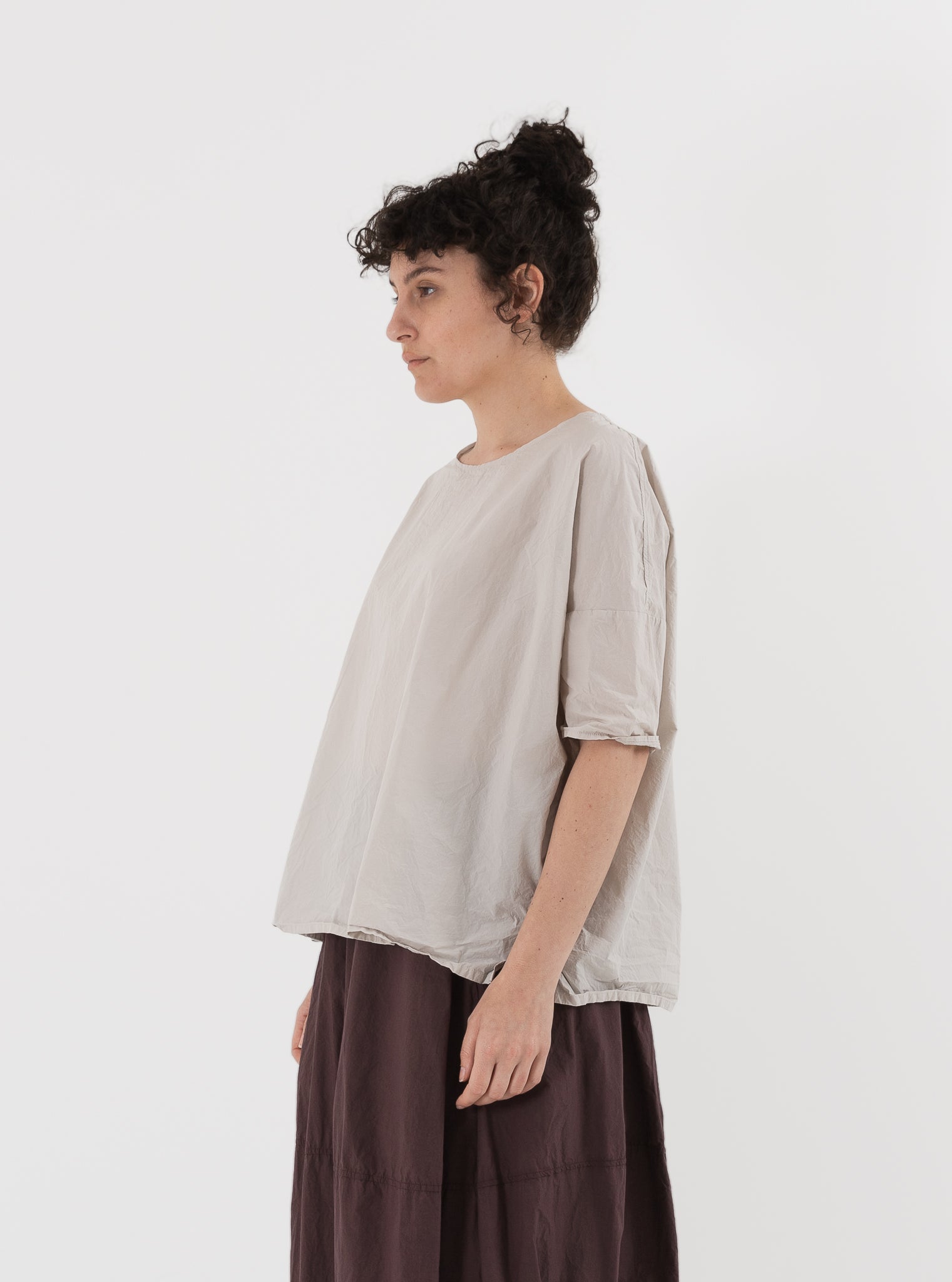 Album di Famiglia Simple Tee Shirt in Pebble TC - ALBUM DI FAMIGLIA at Worthwhile - shop TOP