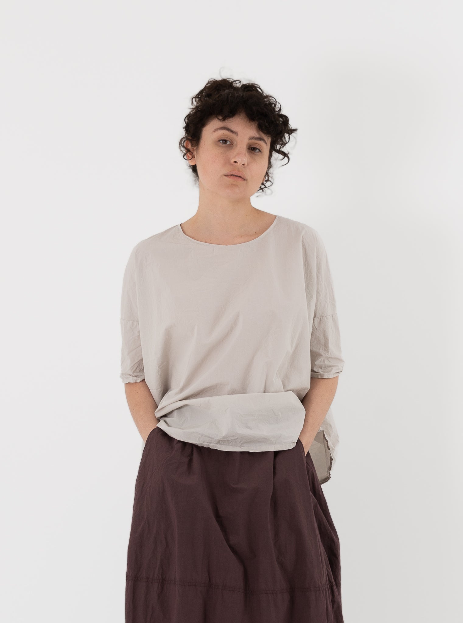 Album di Famiglia Simple Tee Shirt in Pebble TC - ALBUM DI FAMIGLIA at Worthwhile - shop TOP