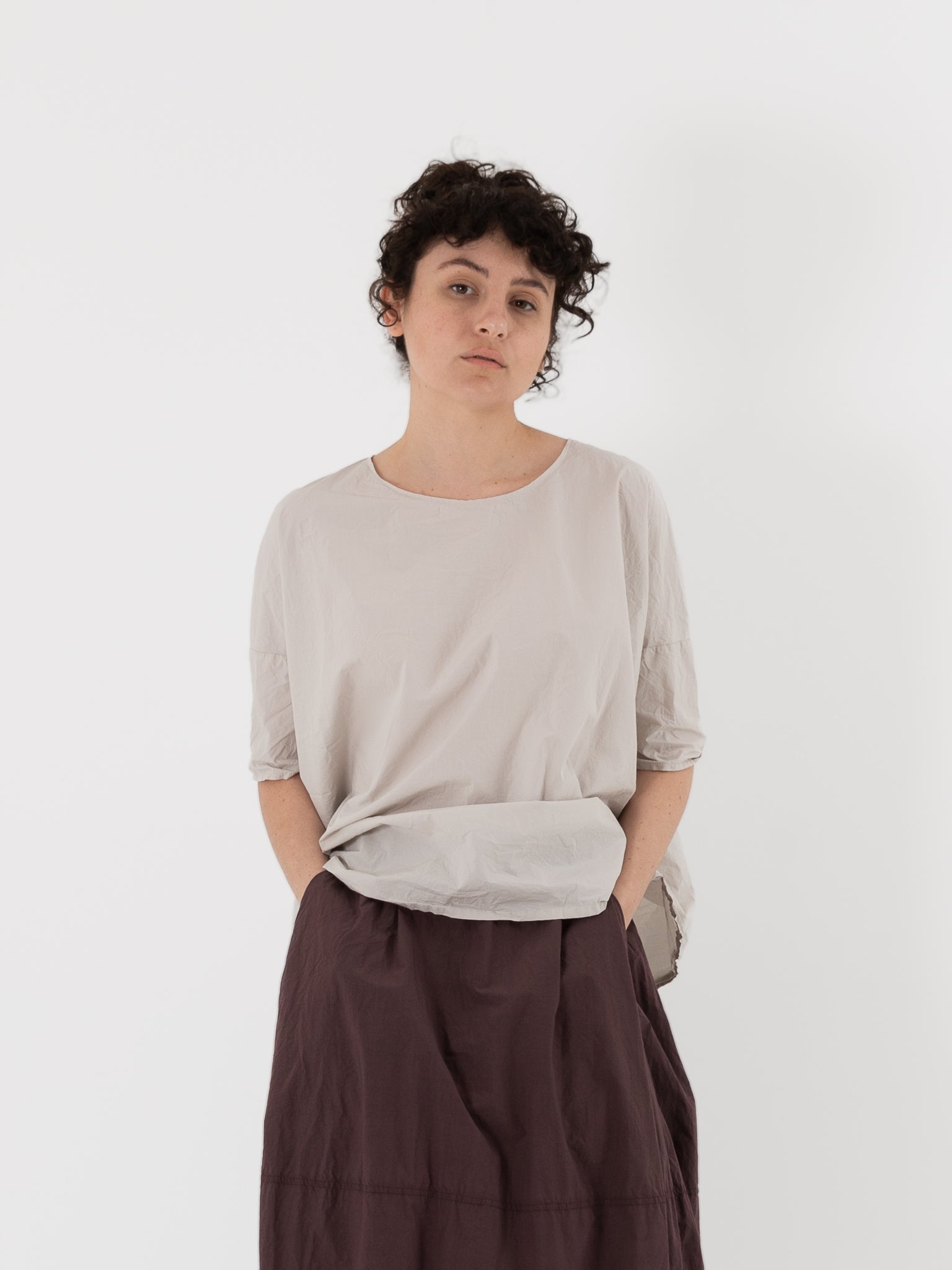 Album di Famiglia Simple Tee Shirt in Pebble TC - ALBUM DI FAMIGLIA at Worthwhile - shop TOP