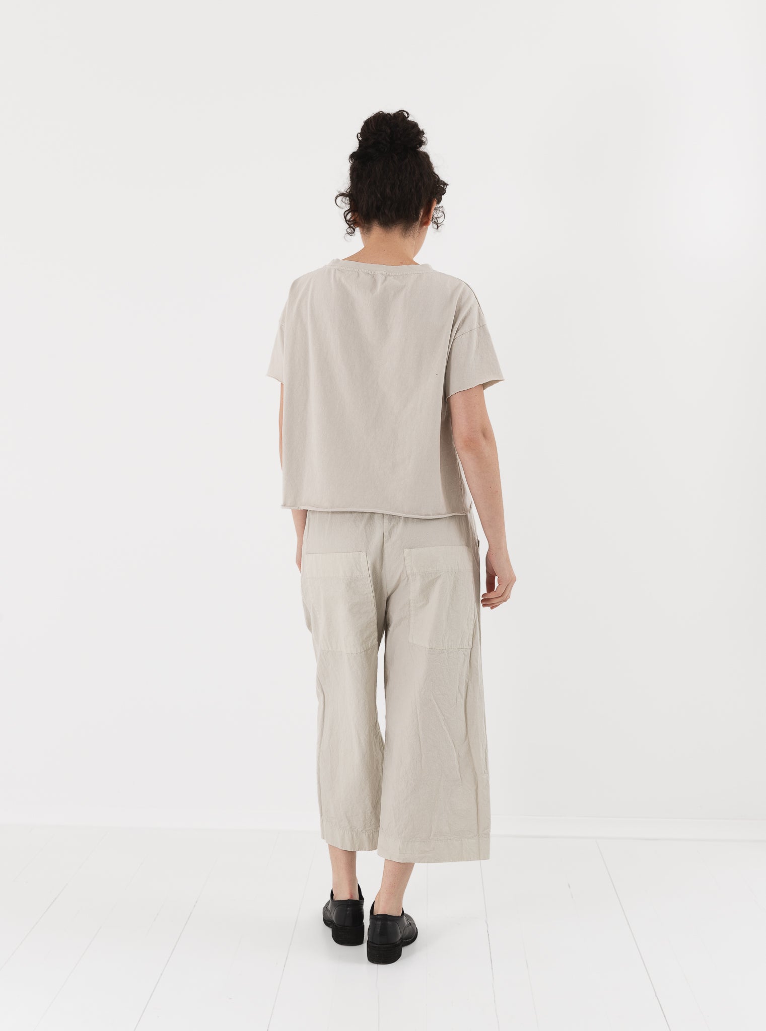 Album di Famiglia Wide & Short Trousers in Pebble CC - ALBUM DI FAMIGLIA at Worthwhile - shop PANT