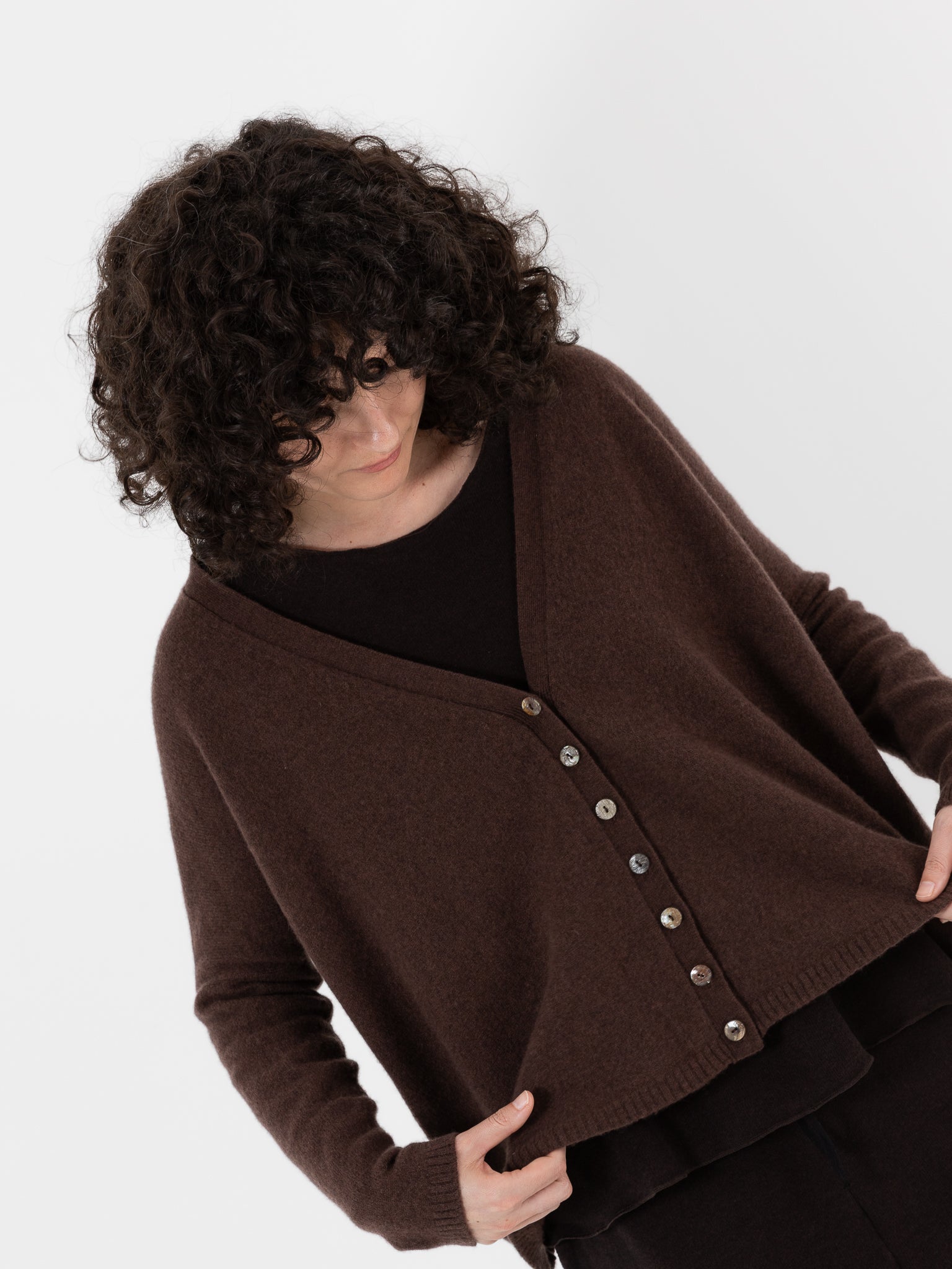 Album Di Famiglia Cashmere Cardigan in Chestnut - ALBUM DI FAMIGLIA at Worthwhile - shop CARDIGAN
