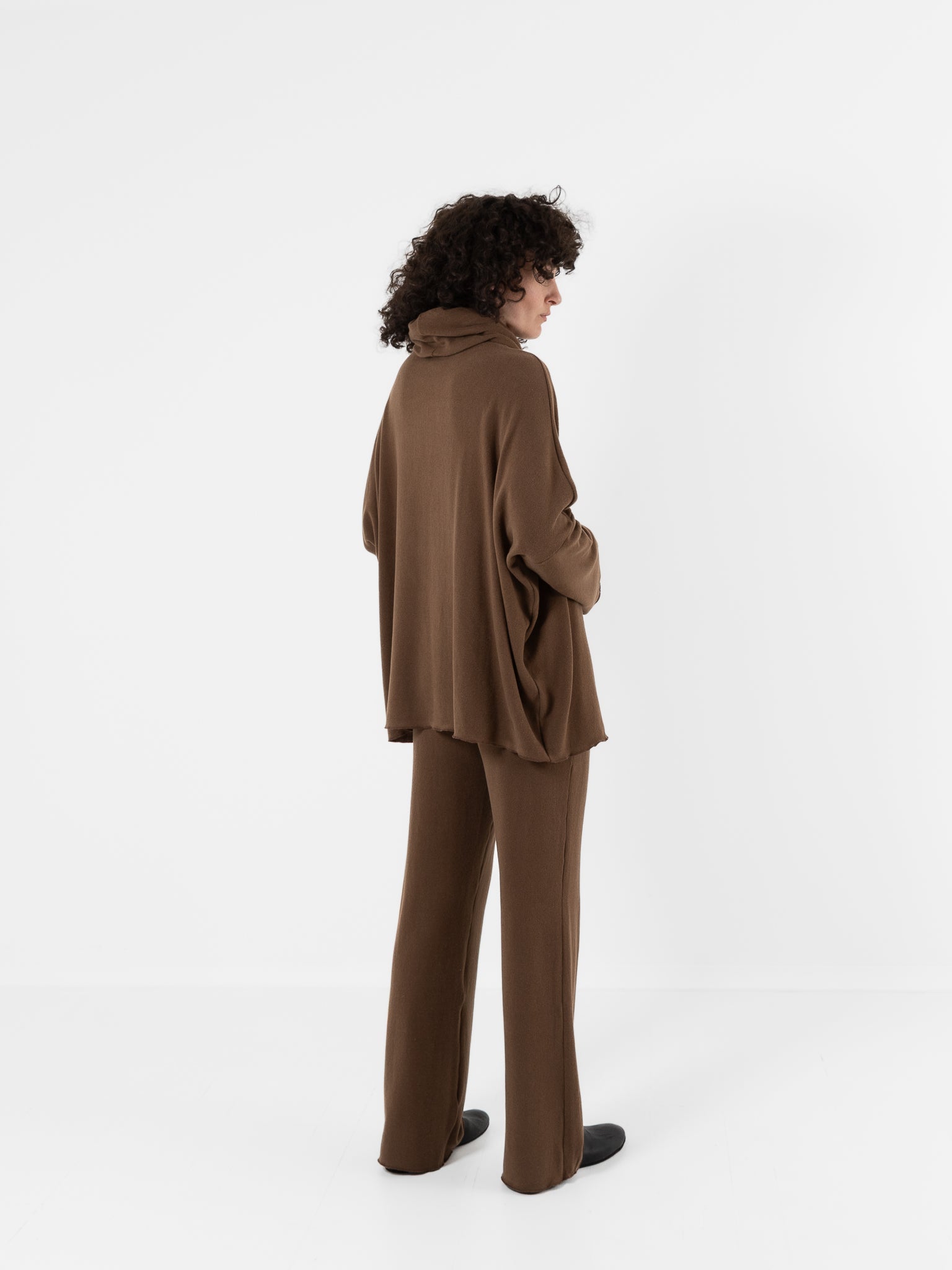 Album Di Famiglia Big Big Turtleneck in Chestnut JP - ALBUM DI FAMIGLIA at Worthwhile - shop TOP