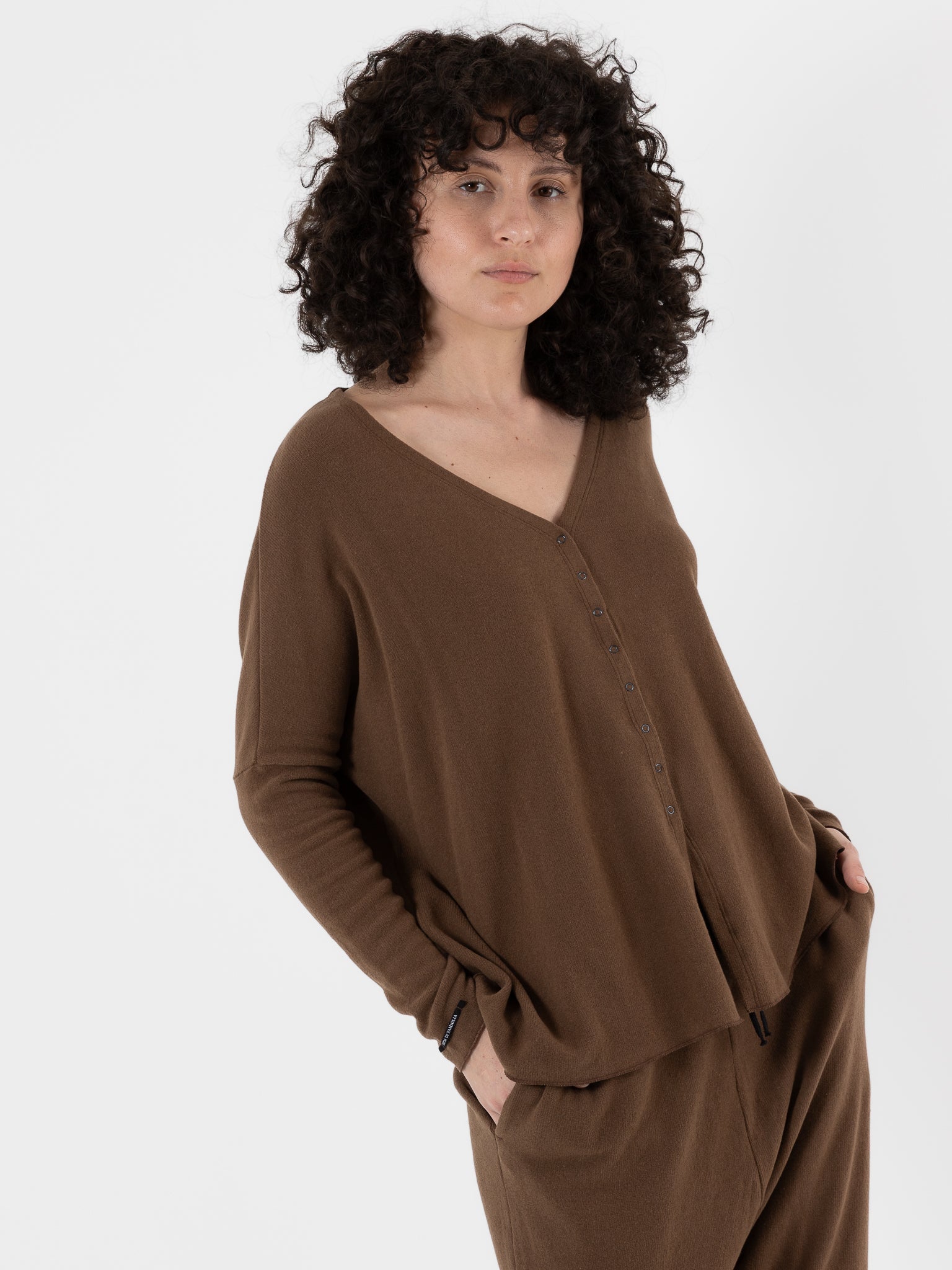 Album Di Famiglia Cardigan in Chestnut JP - ALBUM DI FAMIGLIA at Worthwhile - shop CARDIGAN