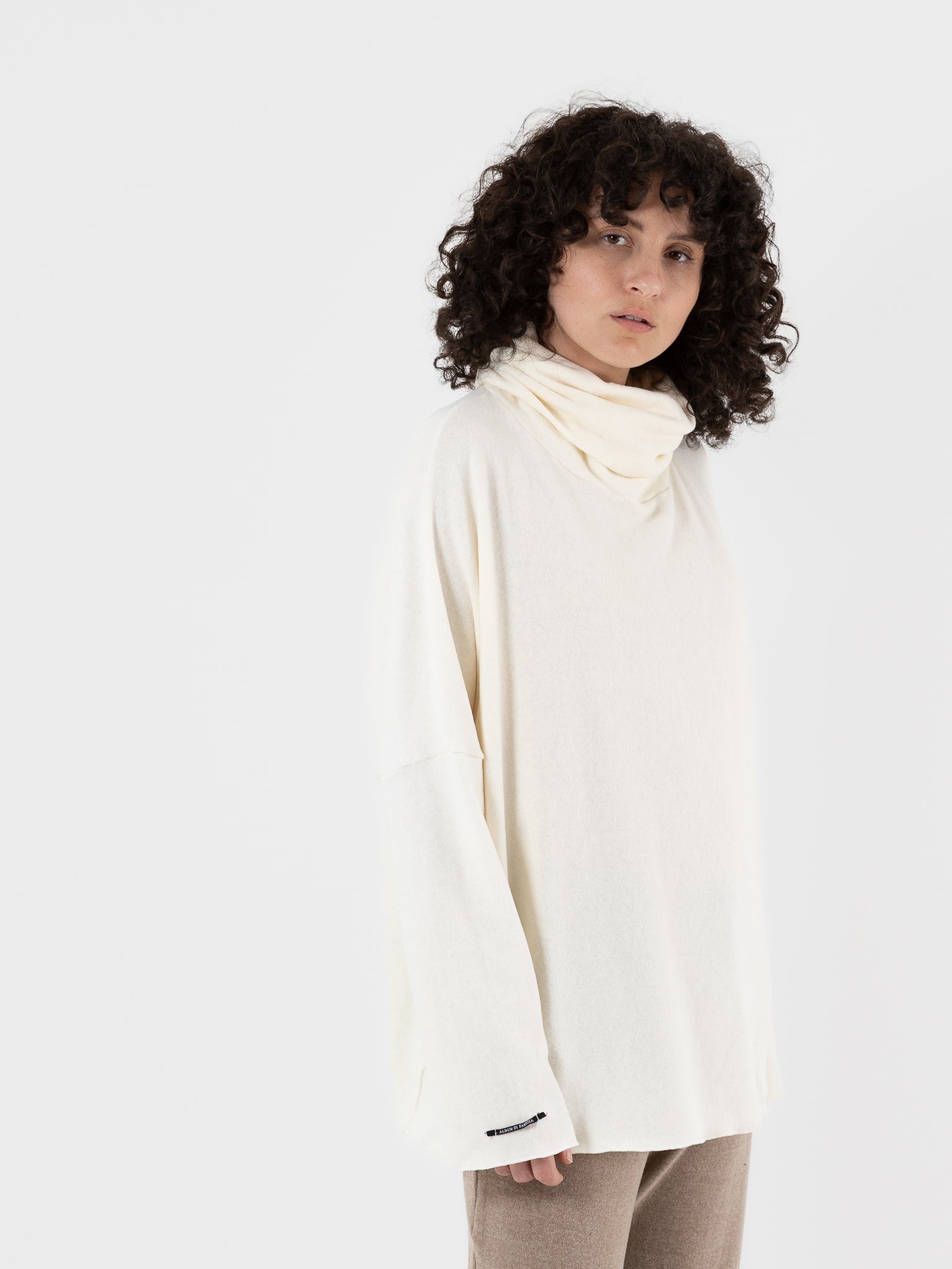Album Di Famiglia Big Big Turtleneck in Milk JP - ALBUM DI FAMIGLIA at Worthwhile - shop TOP