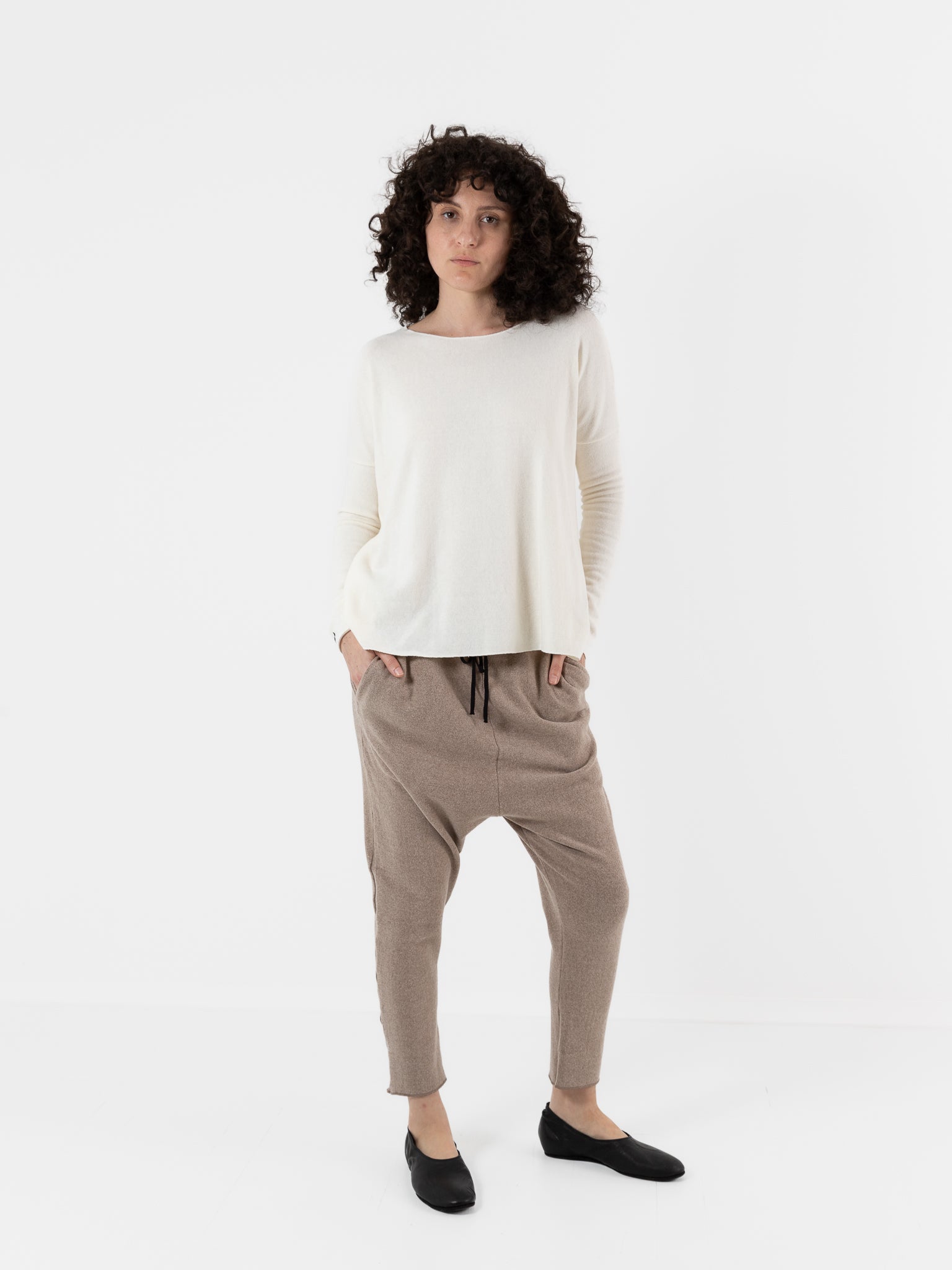 Album Di Famiglia New Basic Pant In Marron Glace JP - ALBUM DI FAMIGLIA at Worthwhile - shop PANT