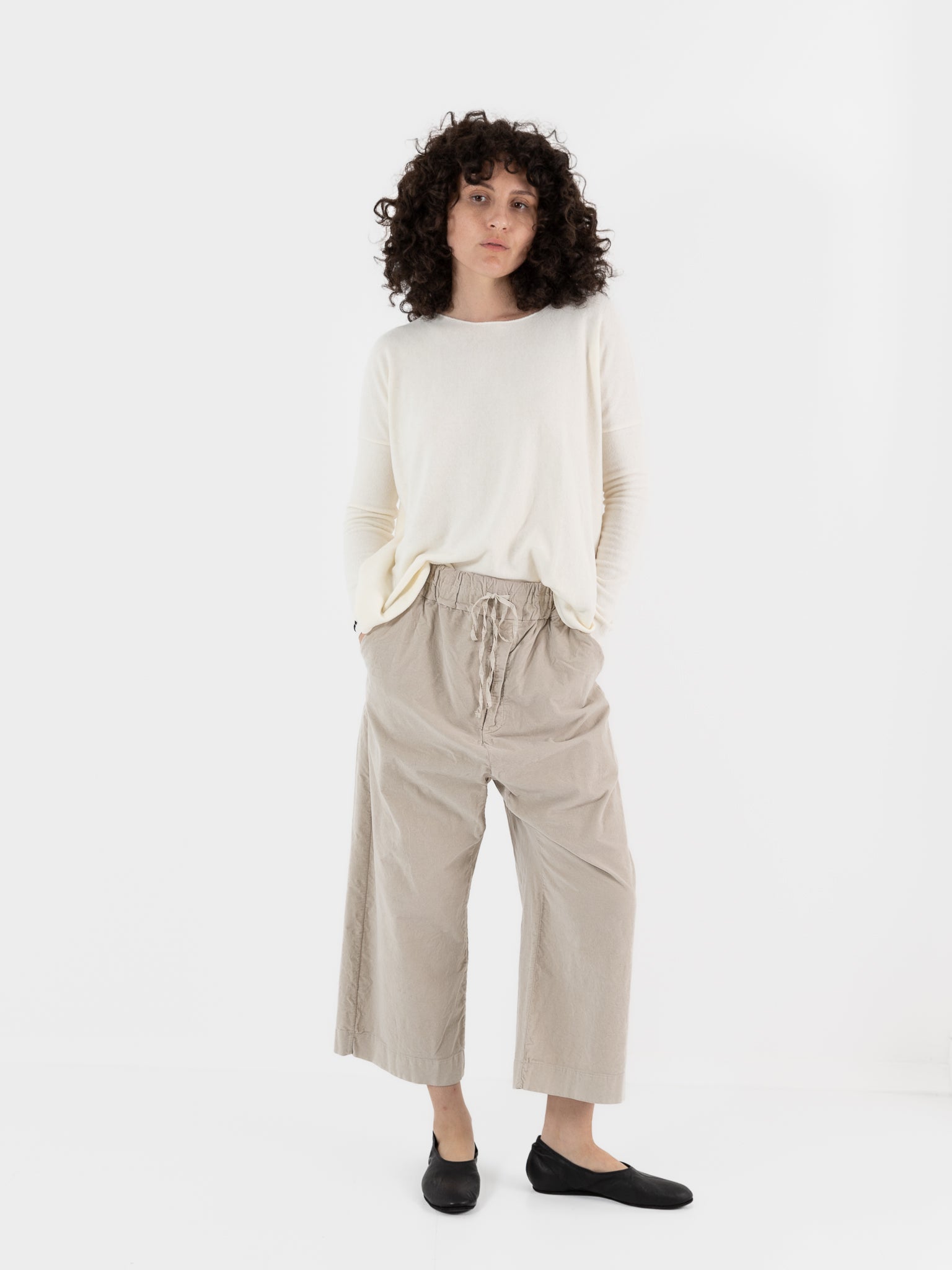 Album di Famiglia Velvet Wide & Short Trousers in Oatmeal - ALBUM DI FAMIGLIA at Worthwhile - shop PANT