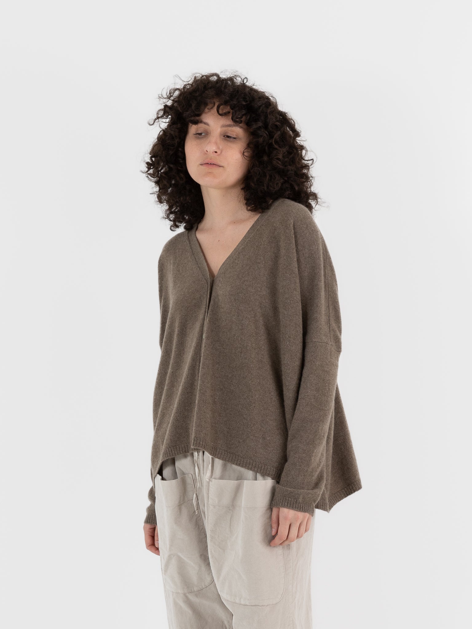 Album Di Famiglia Cashmere Cardigan In Marron Glace - ALBUM DI FAMIGLIA at Worthwhile - shop CARDIGAN
