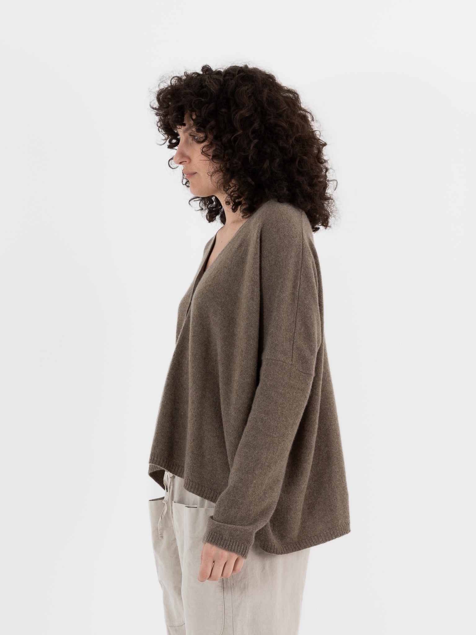 Album Di Famiglia Cashmere Cardigan In Marron Glace - ALBUM DI FAMIGLIA at Worthwhile - shop CARDIGAN
