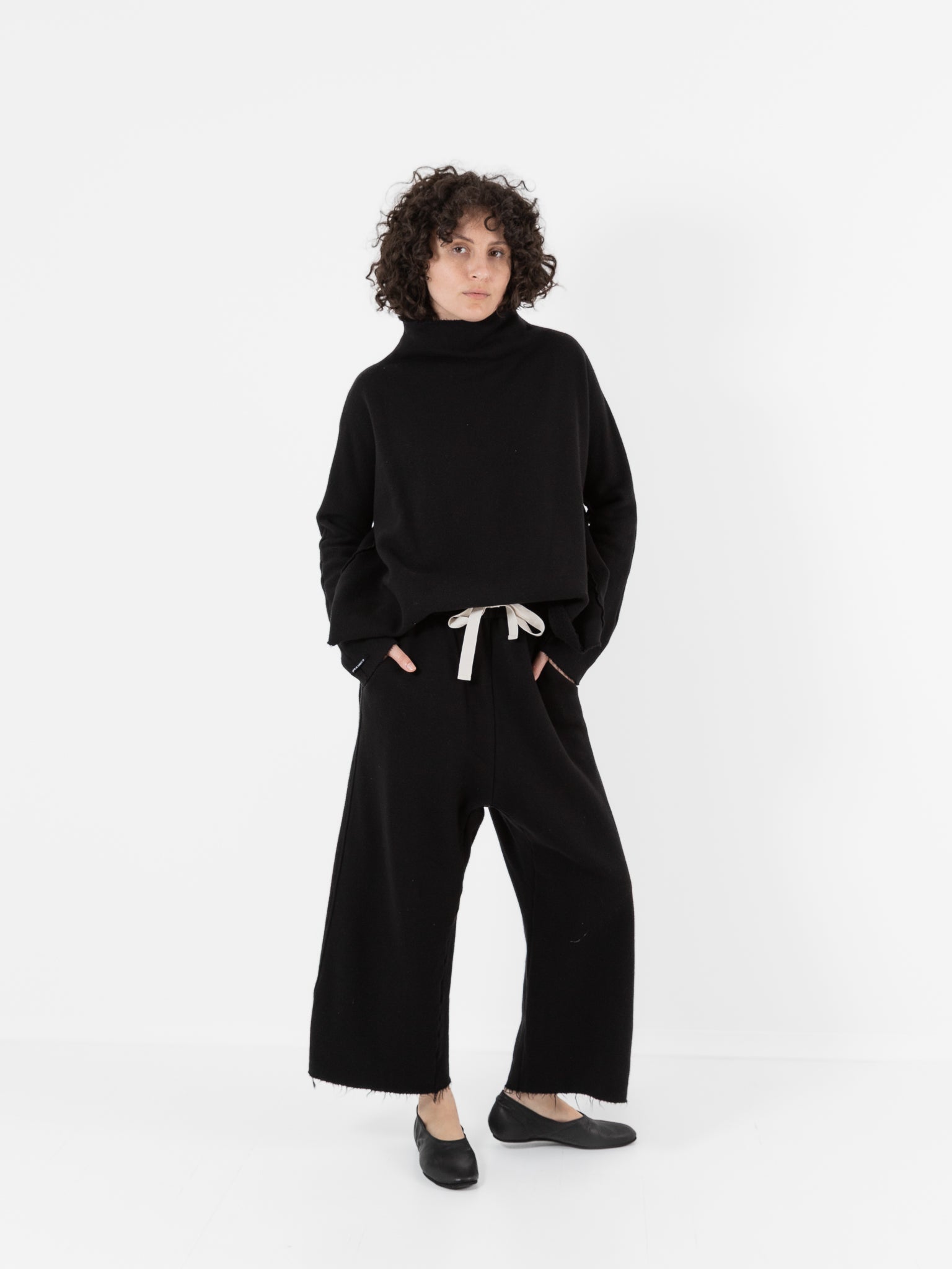 Album di Famiglia Soft Wide & Short Trousers in Black - ALBUM DI FAMIGLIA at Worthwhile - shop PANT