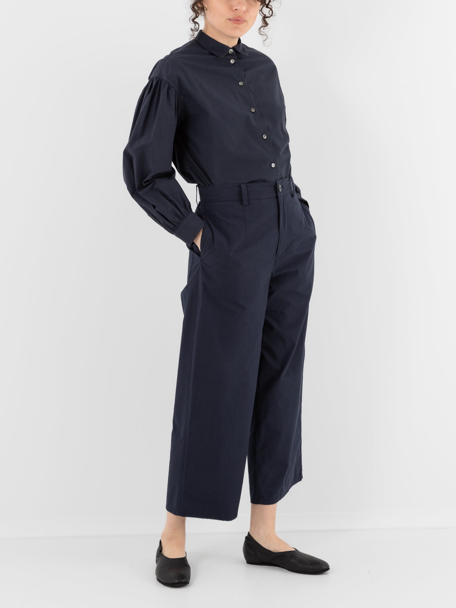 Arts & Science Bulky Chinos Pants in Navy - ARTS & SCIENCE at Worthwhile - shop PANT