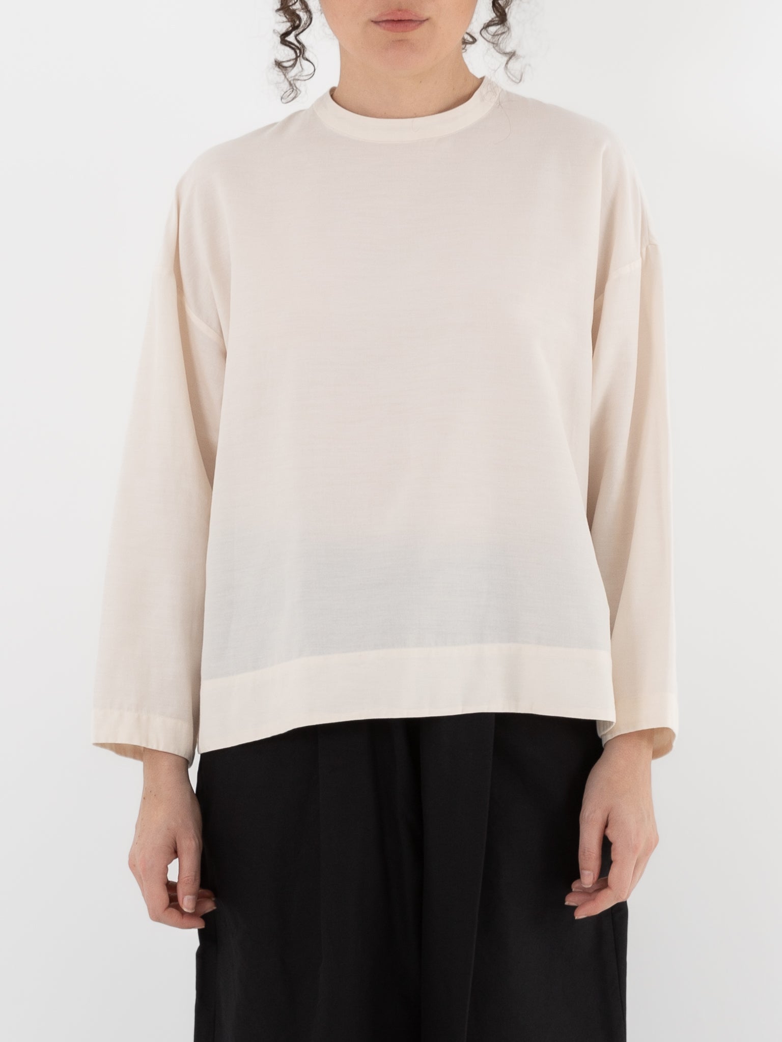 Arts & Science Bulky Slip - On Blouse in Ivory - ARTS & SCIENCE at Worthwhile - shop TOP