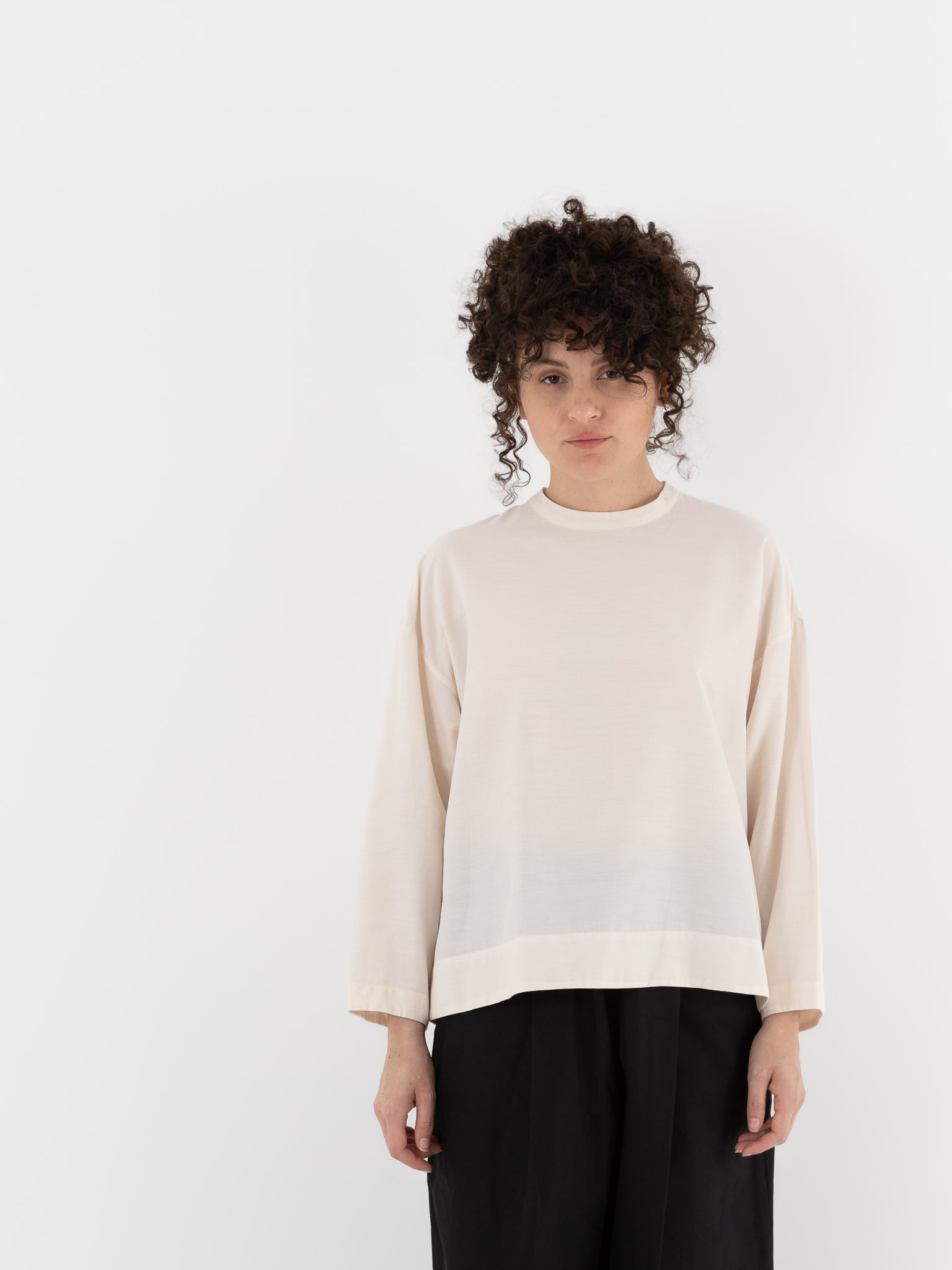 Arts & Science Bulky Slip - On Blouse in Ivory - ARTS & SCIENCE at Worthwhile - shop TOP