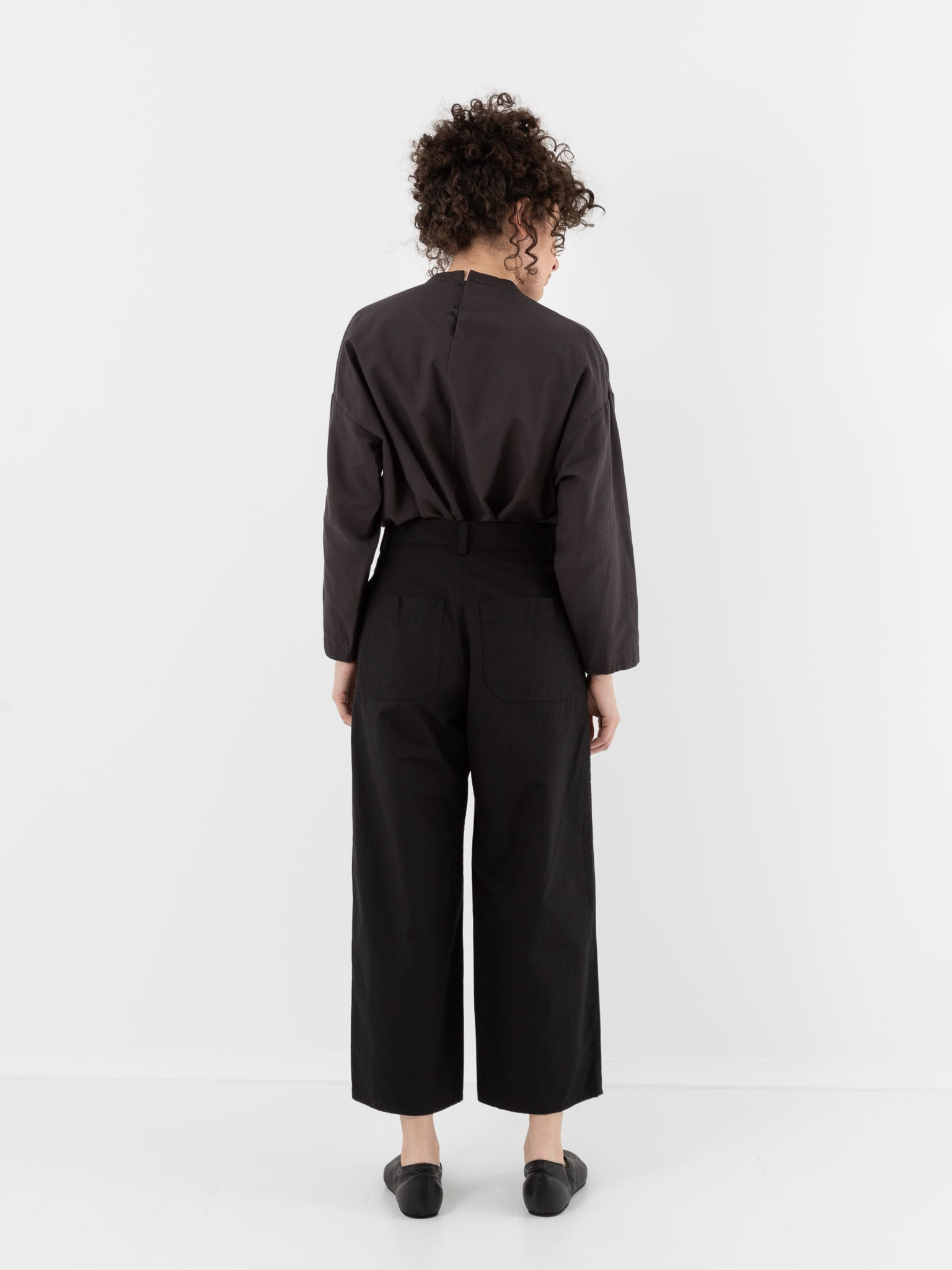 Arts & Science Bulky Chinos Pants in Black - ARTS & SCIENCE at Worthwhile - shop PANT