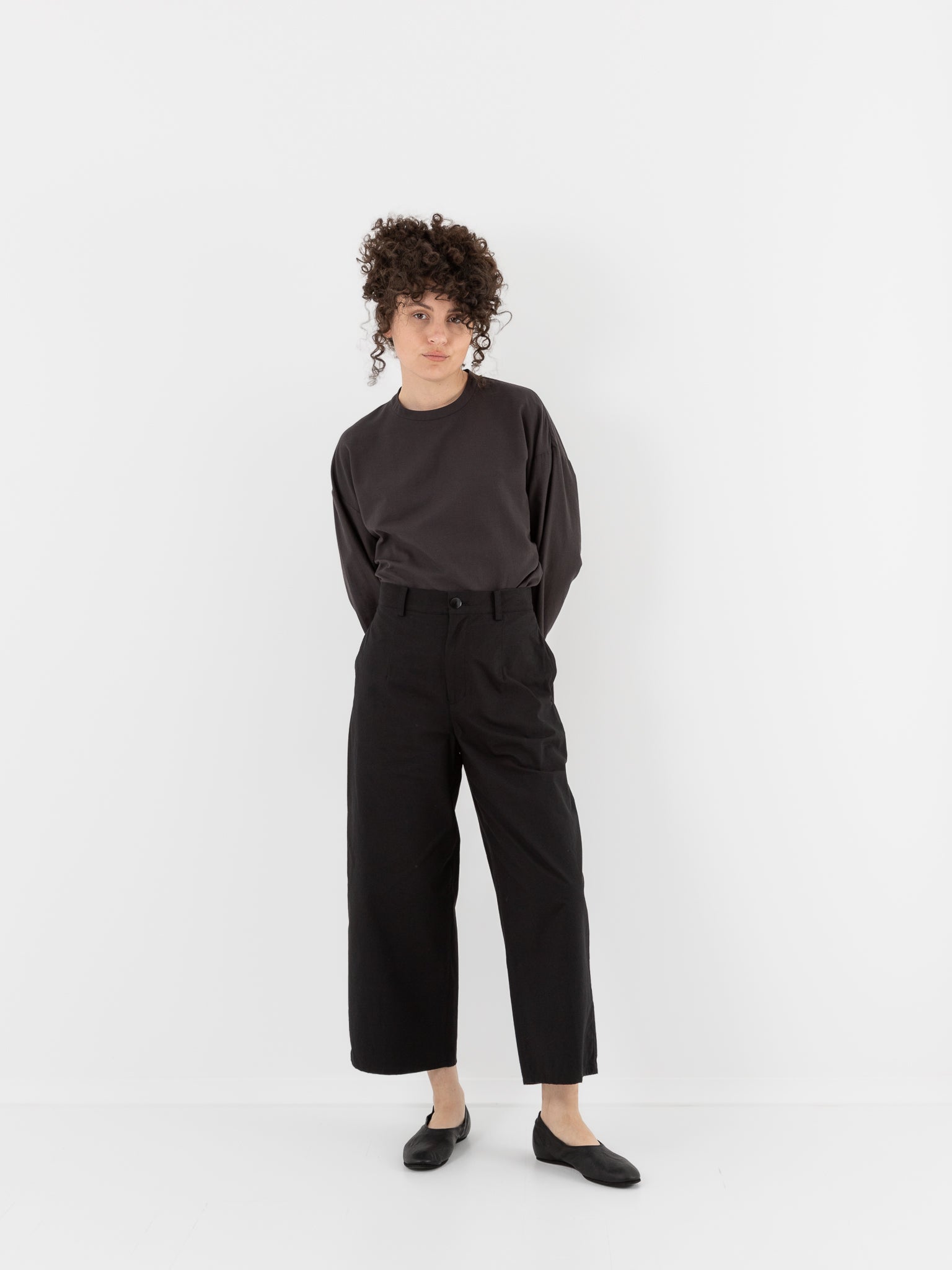 Arts & Science Bulky Chinos Pants in Black - ARTS & SCIENCE at Worthwhile - shop PANT