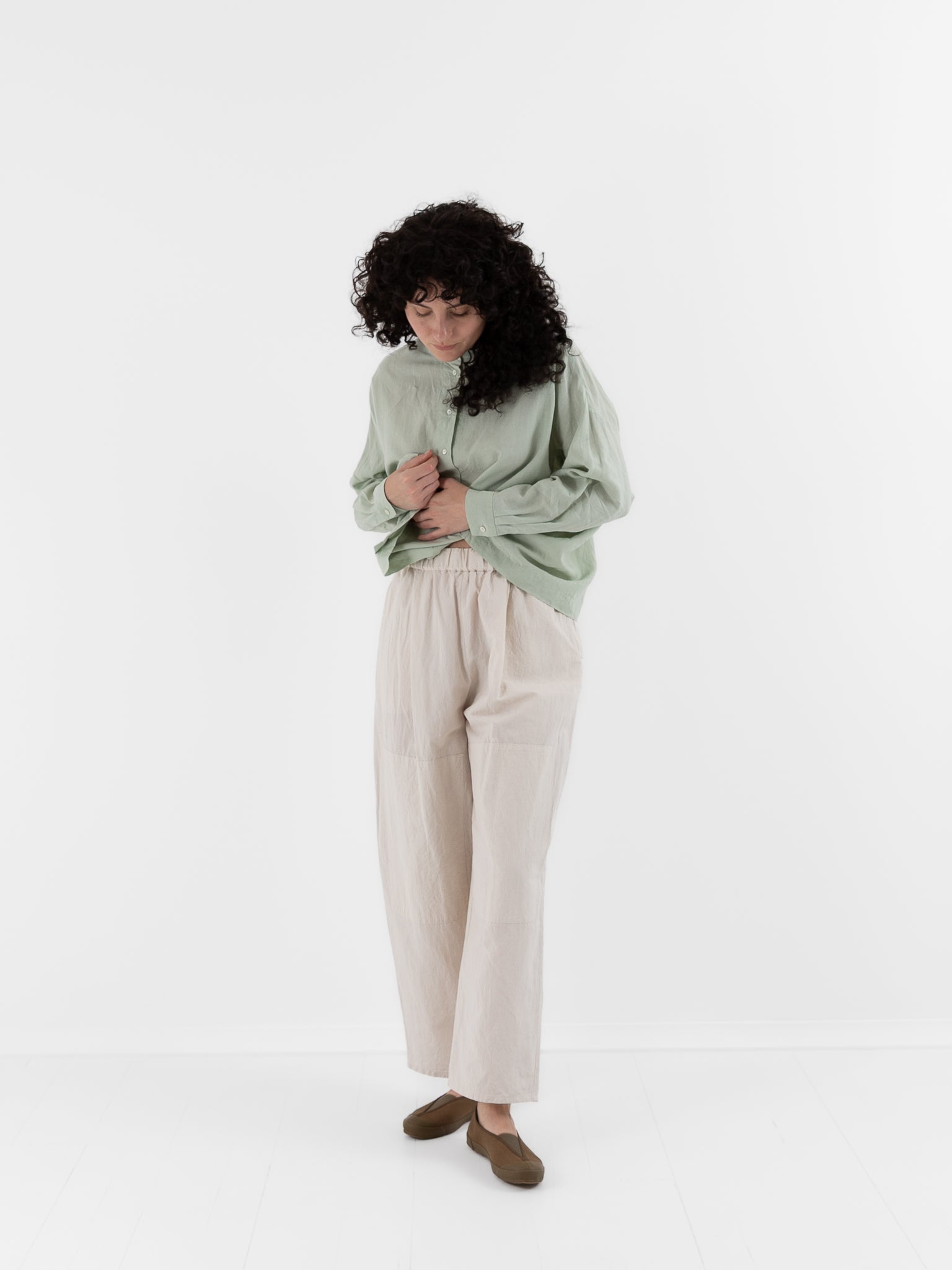 Arts & Science One Tuck Relaxed Fit Pants in Ivory - ARTS & SCIENCE at Worthwhile - shop PANT