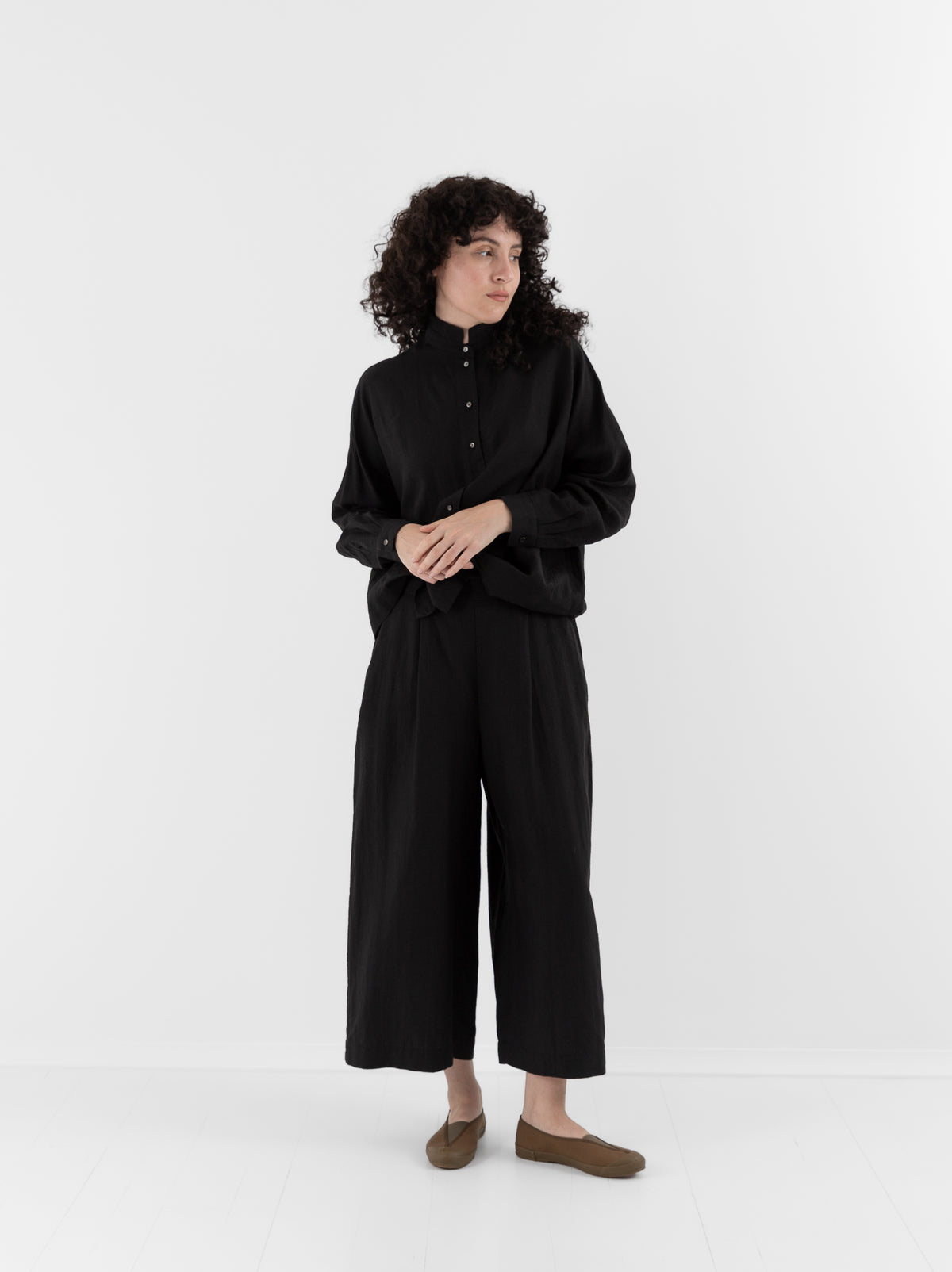 Arts & Science Back Tuck Easy Wide Pants in Black - ARTS & SCIENCE at Worthwhile - shop PANT
