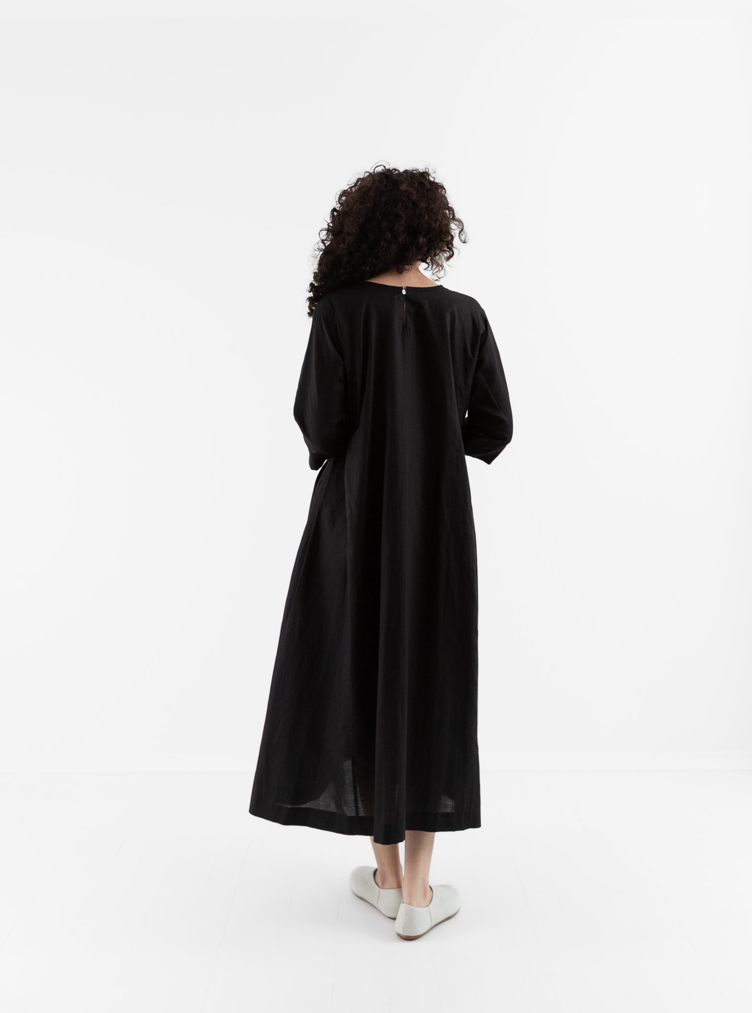 Arts & Science Flat Form Long Dress in Black - ARTS & SCIENCE at Worthwhile - shop DRESS