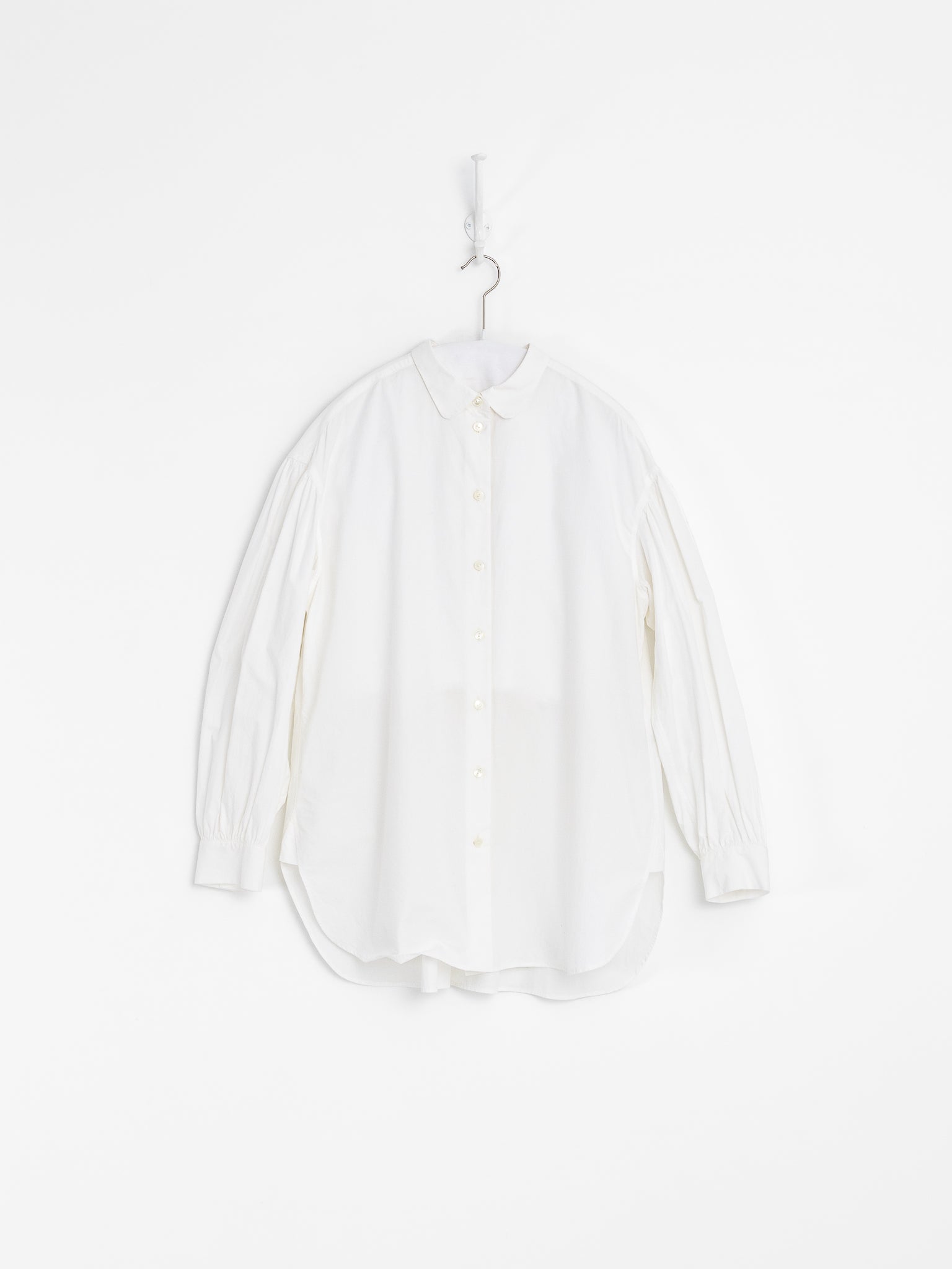 Arts & Science Bulky Gather Shirt in Off White - ARTS & SCIENCE at Worthwhile - shop Unclassified