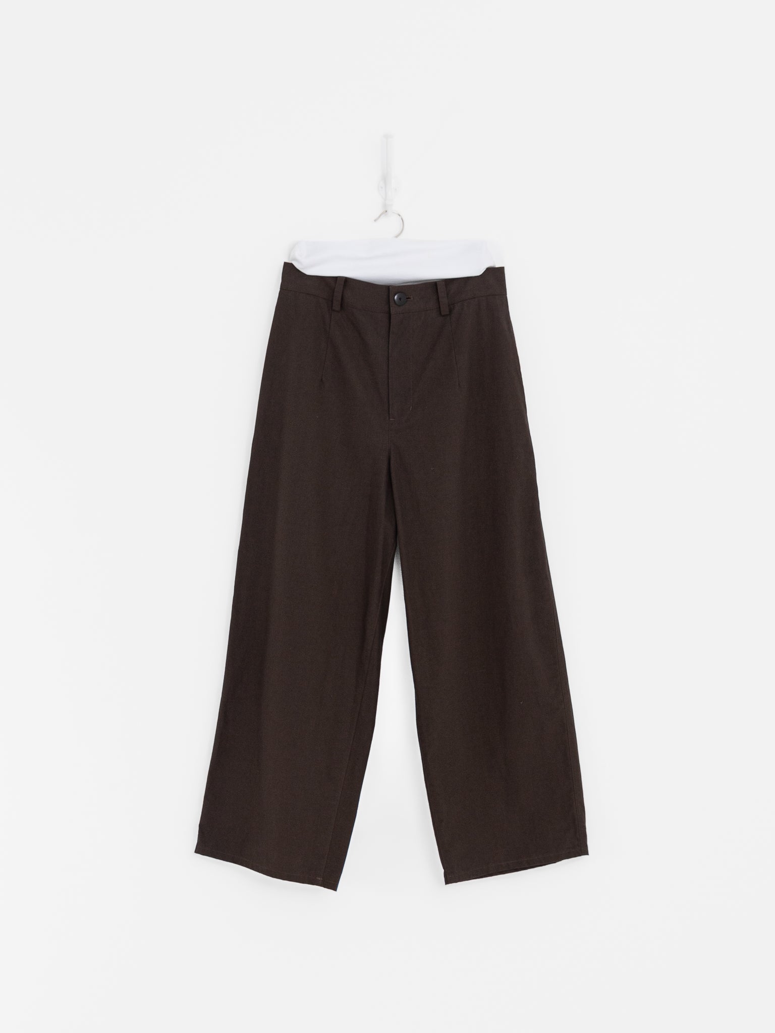 Arts & Science Bulky Chinos Pants in Brown - ARTS & SCIENCE at Worthwhile - shop PANT