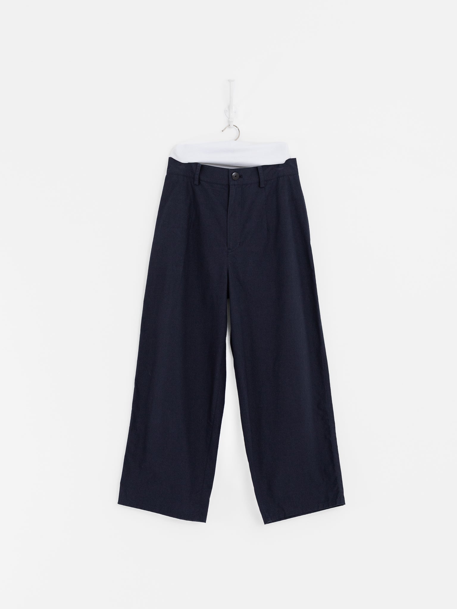 Arts & Science Bulky Chinos Pants in Navy - ARTS & SCIENCE at Worthwhile - shop PANT