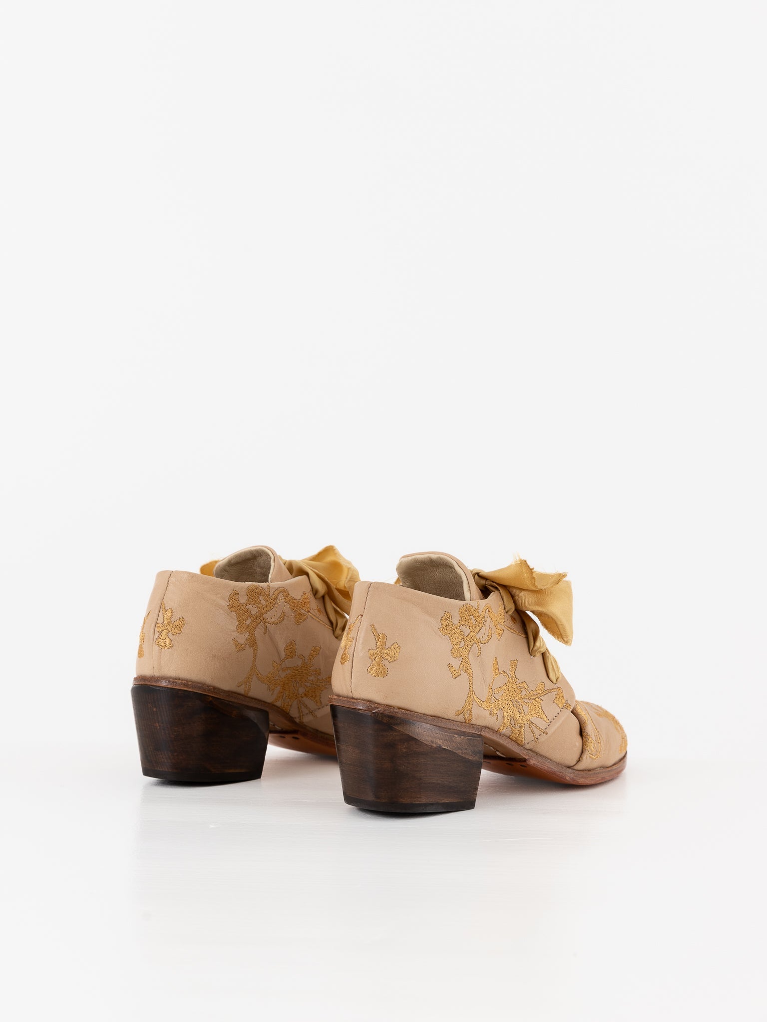 Atelier Inscrire Extinct Flowers Shoe in Natural/Gold - ATELIER INSCRIRE at Worthwhile - shop SHOES