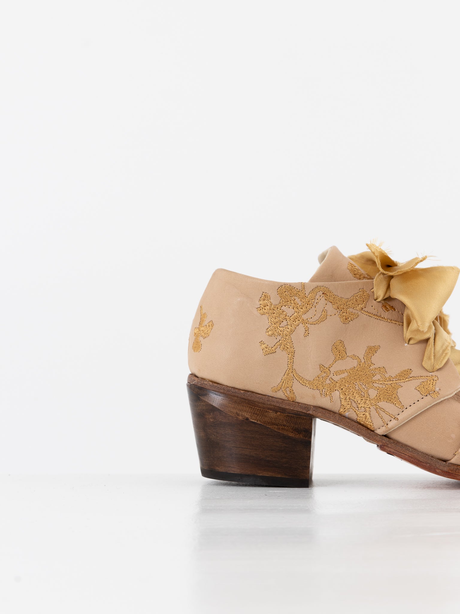 Atelier Inscrire Extinct Flowers Shoe in Natural/Gold - ATELIER INSCRIRE at Worthwhile - shop SHOES
