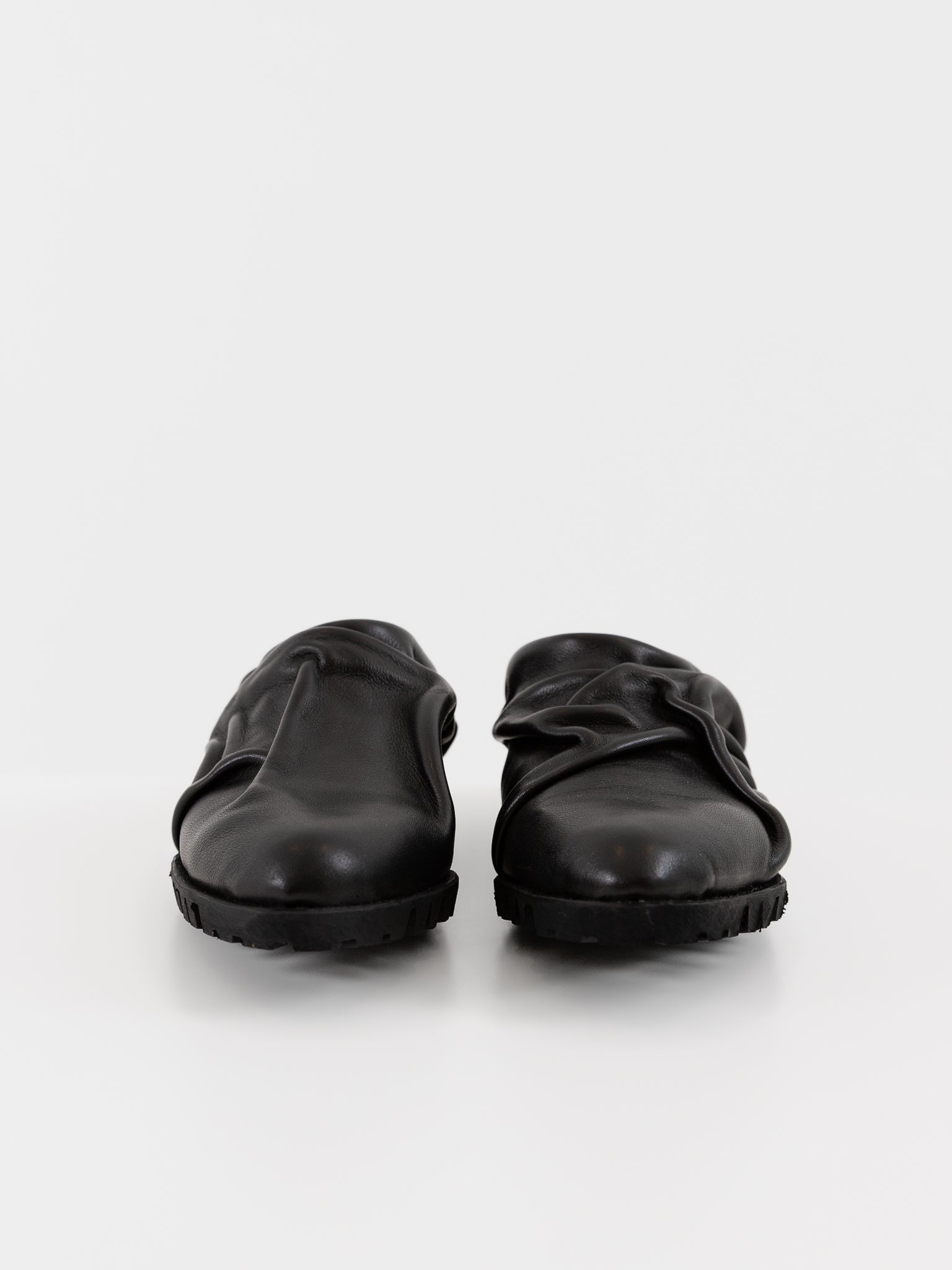 Atelier Inscrire Aeist Shoe in Black - ATELIER INSCRIRE at Worthwhile - shop SHOES