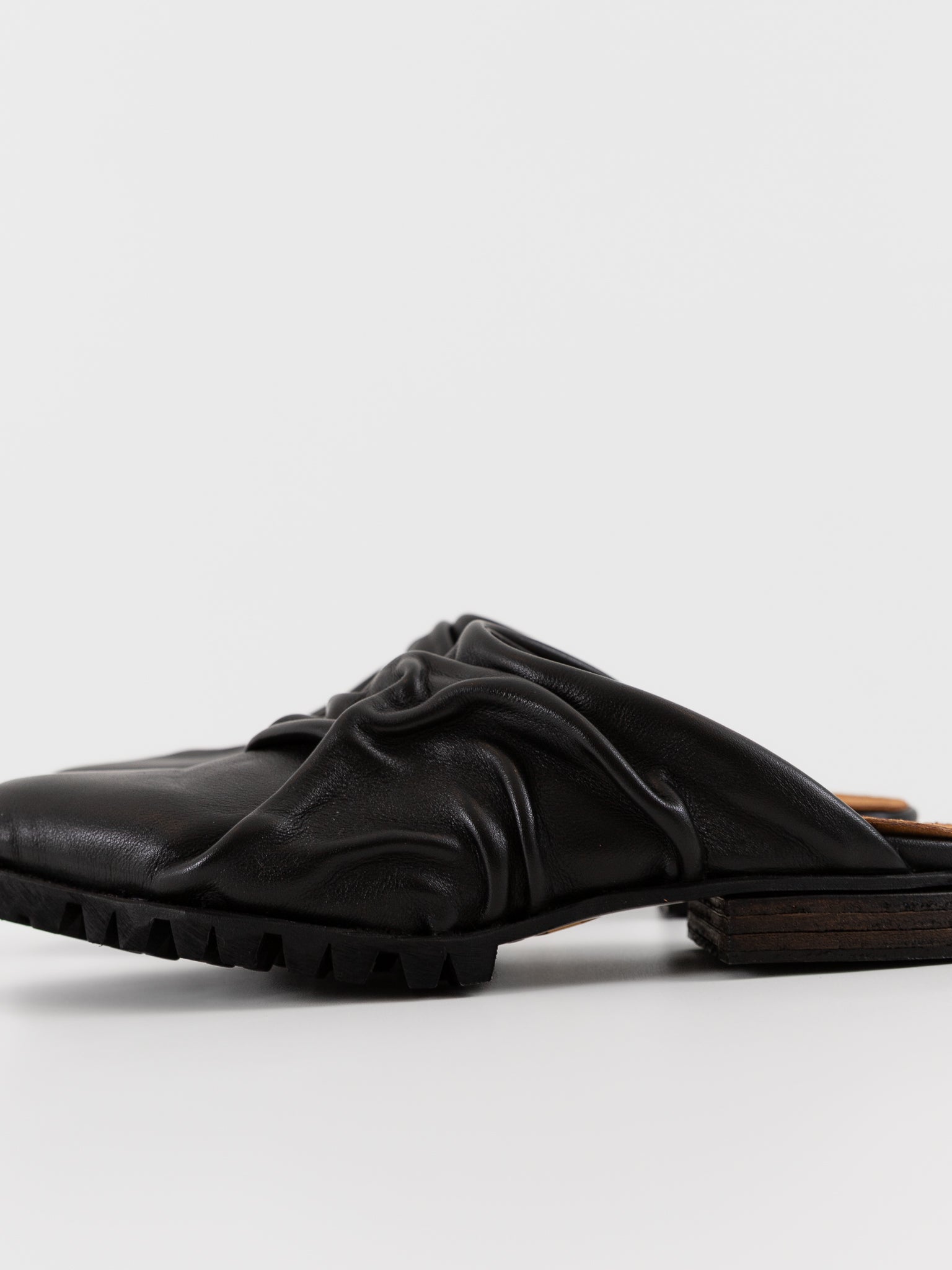 Atelier Inscrire Aeist Shoe in Black - ATELIER INSCRIRE at Worthwhile - shop SHOES