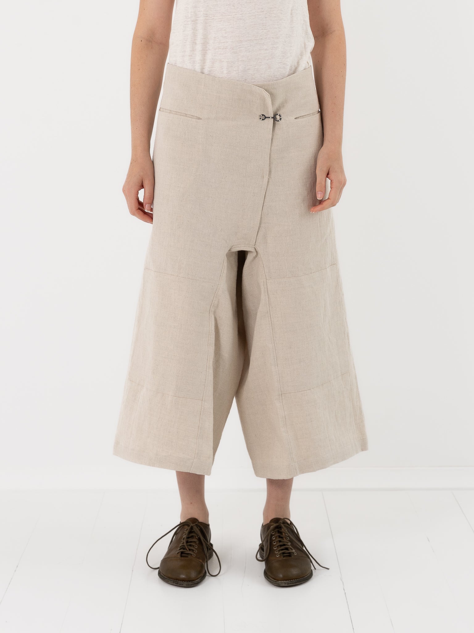 Atelier Suppan Toile Short Pants 42 in Off White - ATELIER SUPPAN at Worthwhile - shop PANT