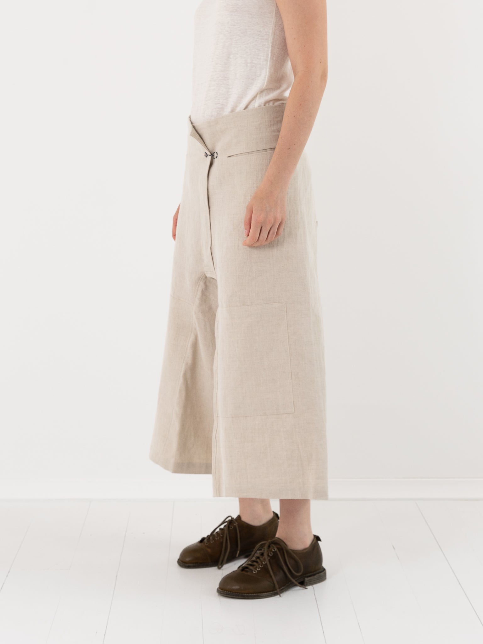 Atelier Suppan Toile Short Pants 42 in Off White - ATELIER SUPPAN at Worthwhile - shop PANT