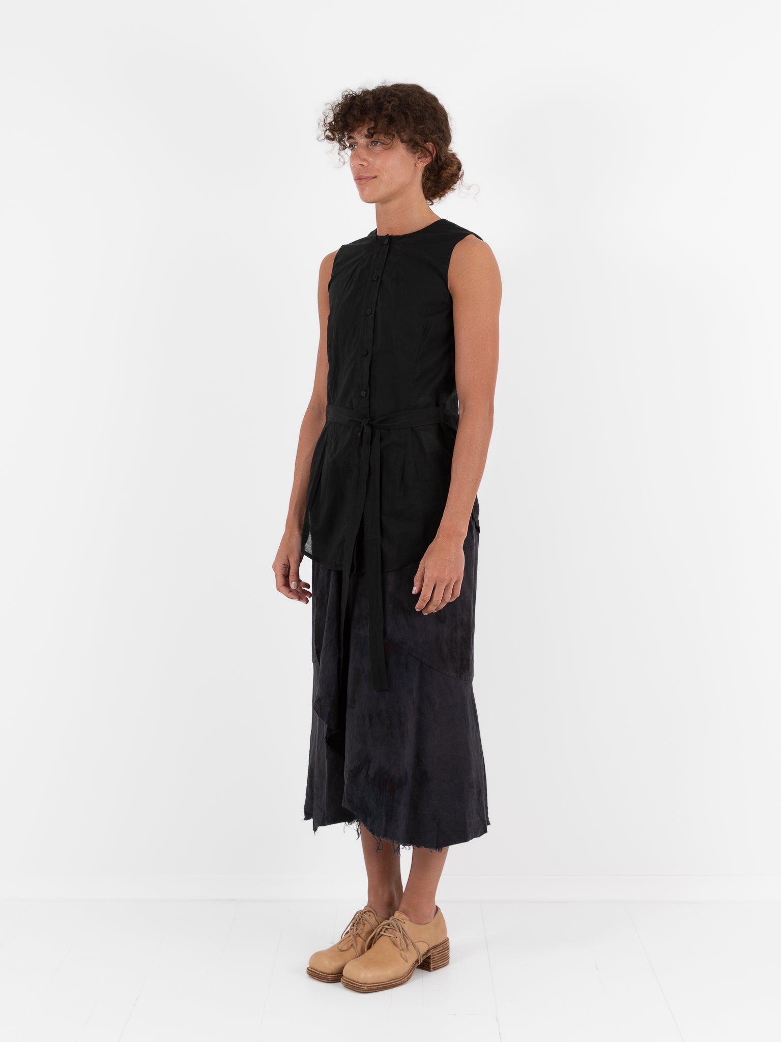 Atelier Suppan Sleeveless Button Top 42 in Dark - ATELIER SUPPAN at Worthwhile - shop TOP