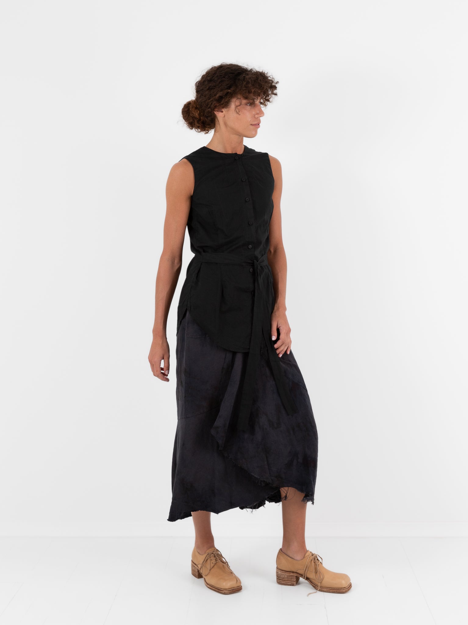 Atelier Suppan Sleeveless Button Top 42 in Dark - ATELIER SUPPAN at Worthwhile - shop TOP