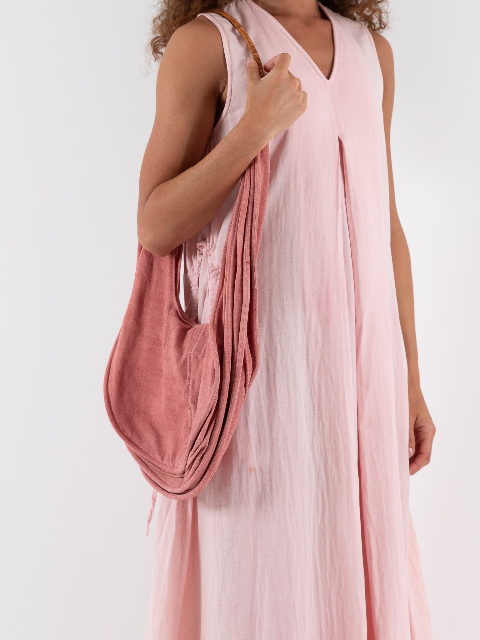 The Backward Vendor Crossbody Jellyfish Bag in Wine - THE BACKWARD VENDOR at Worthwhile - shop BAG