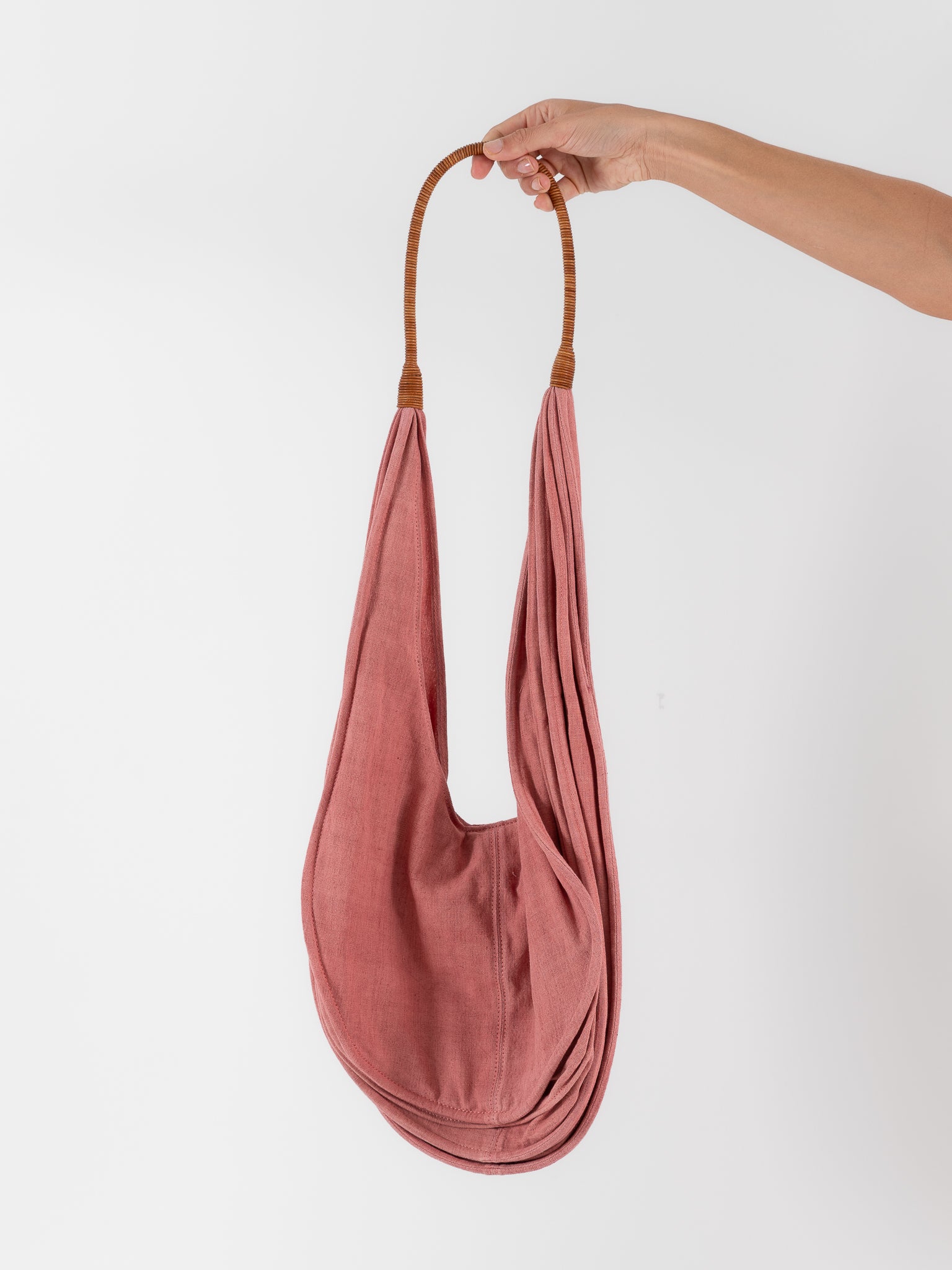 The Backward Vendor Crossbody Jellyfish Bag in Wine - THE BACKWARD VENDOR at Worthwhile - shop BAG