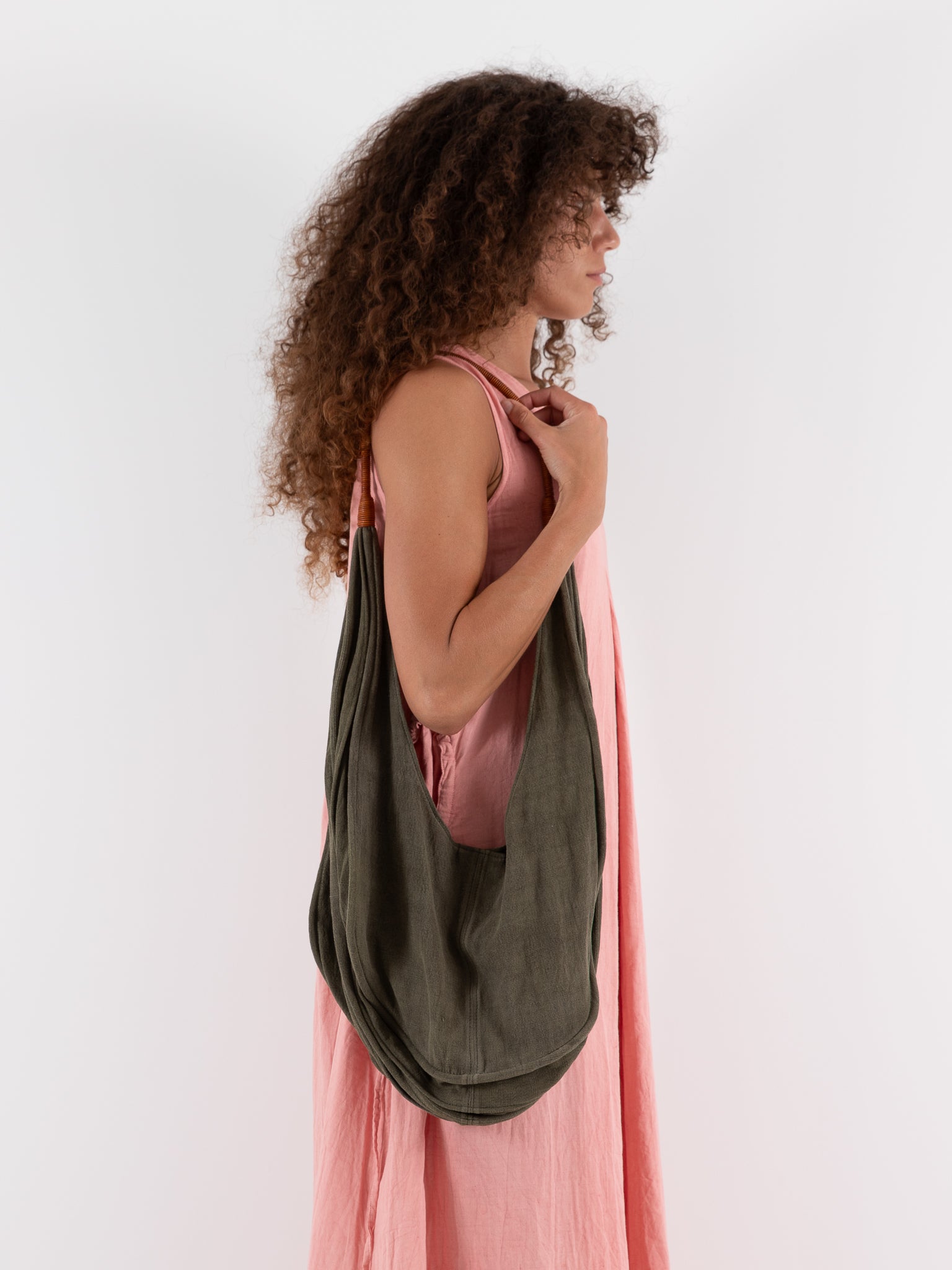 The Backward Vendor Crossbody Jellyfish Bag in Pomegranate - THE BACKWARD VENDOR at Worthwhile - shop BAG