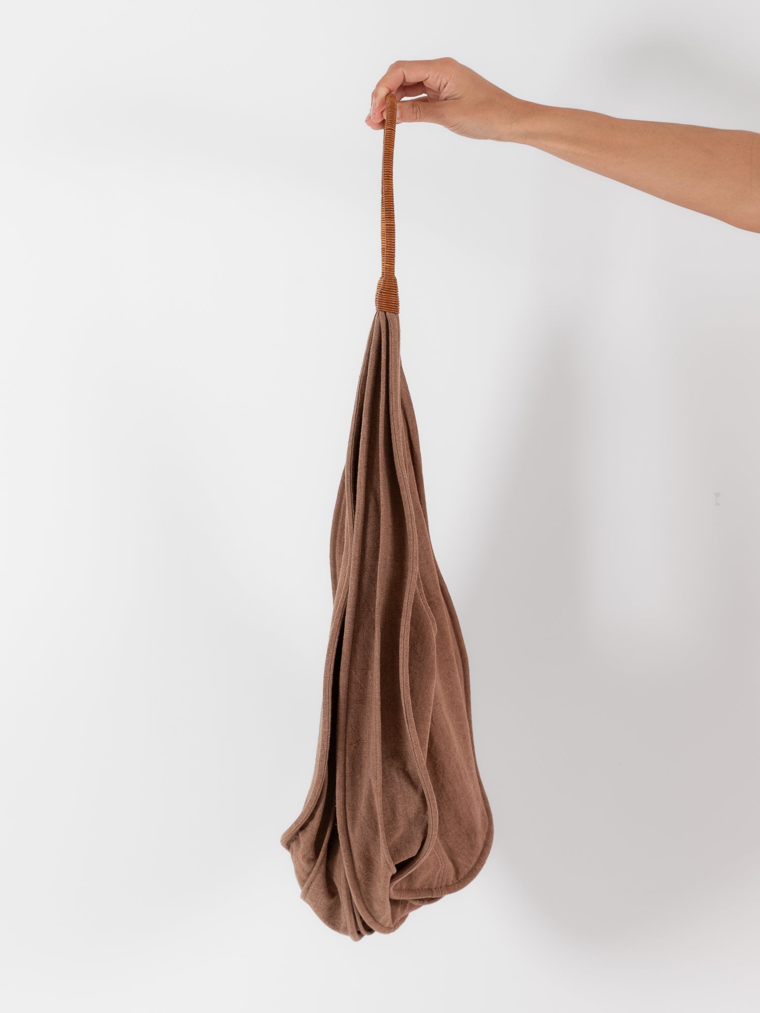 The Backward Vendor Crossbody Jellyfish Bag in Peach - THE BACKWARD VENDOR at Worthwhile - shop BAG