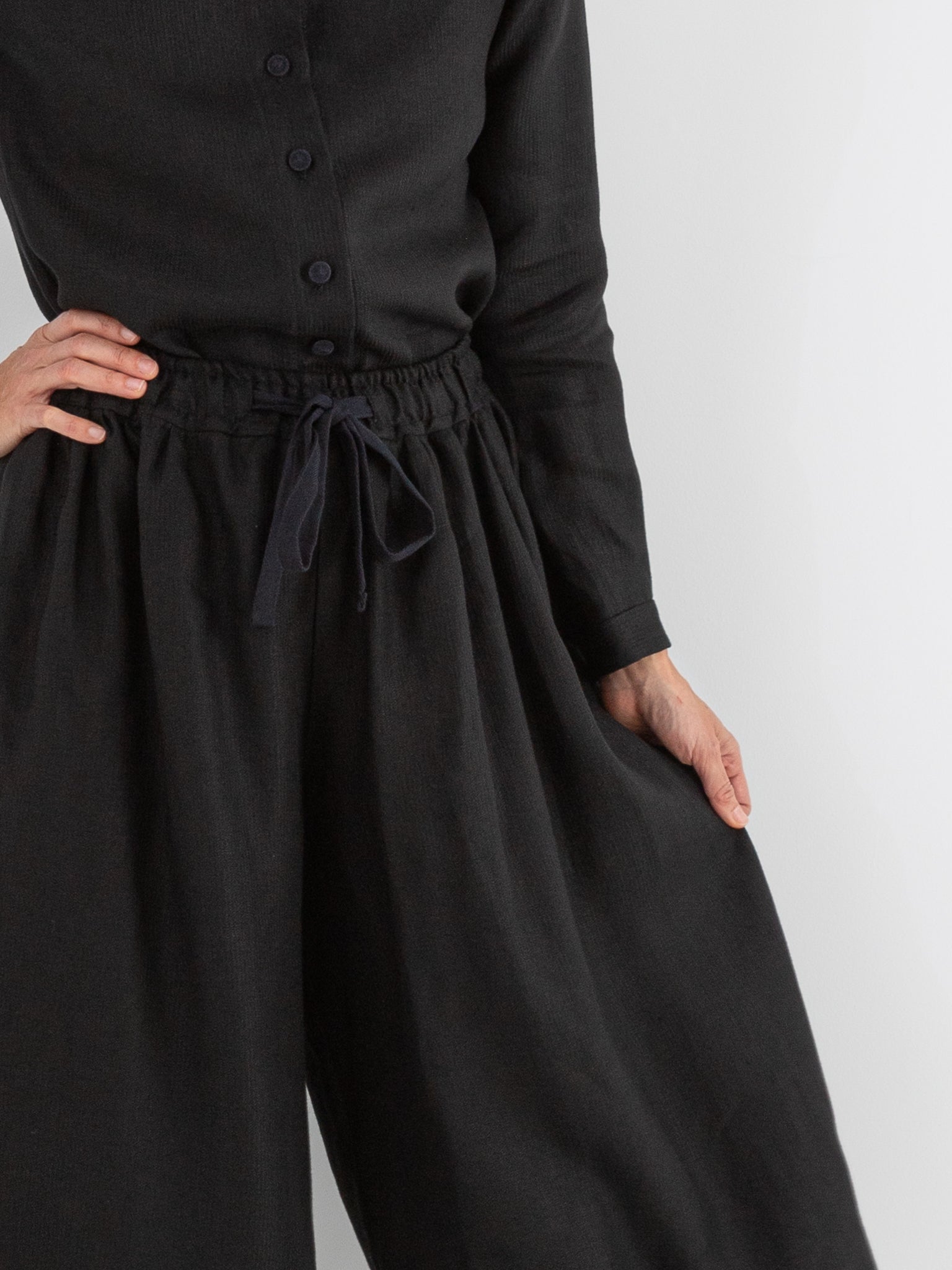 Der Antagonist Culotte 17 - DER ANTAGONIST at Worthwhile - shop PANT