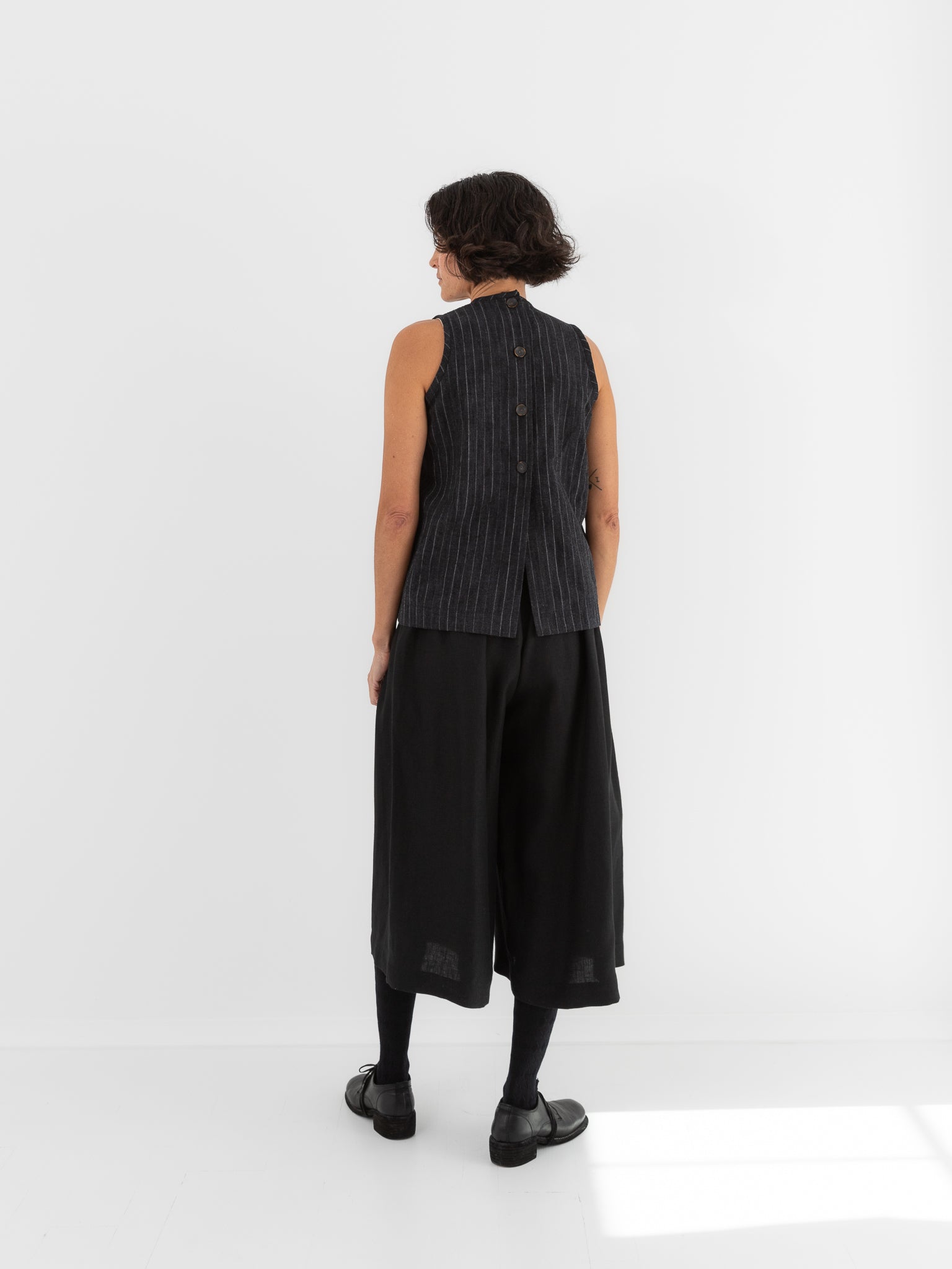 Der Antagonist Sleeveless Shirt 7 in Dark Stripe - DER ANTAGONIST at Worthwhile - shop TOP