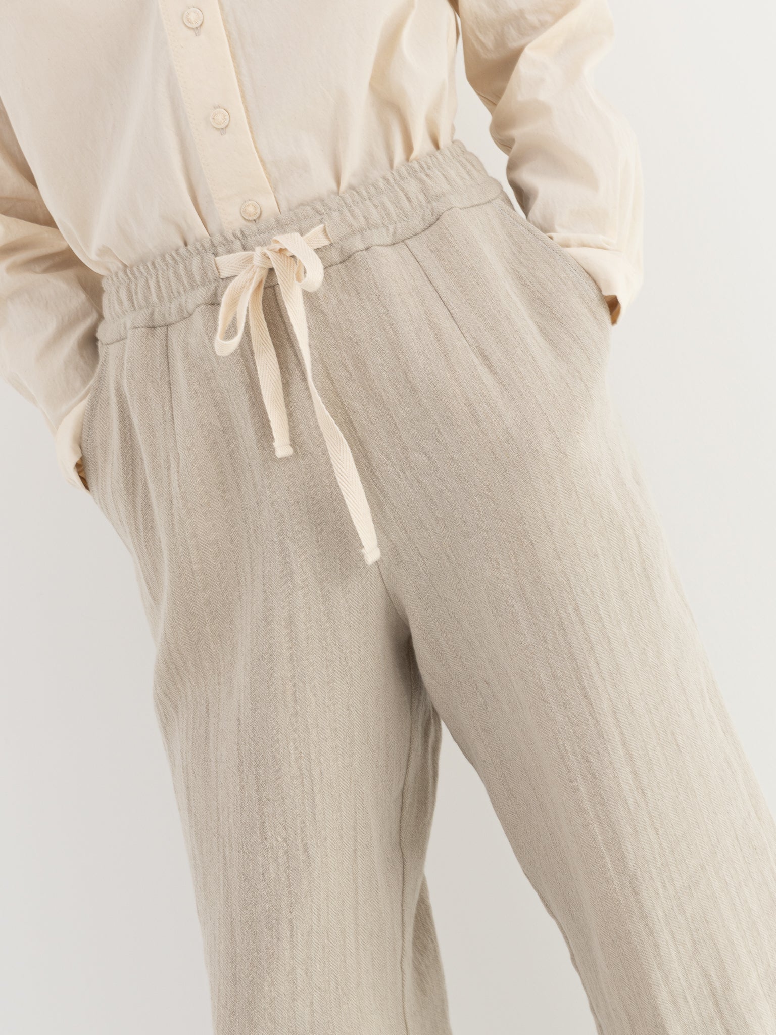Der Antagonist Trouser 13 in Natural - DER ANTAGONIST at Worthwhile - shop PANT