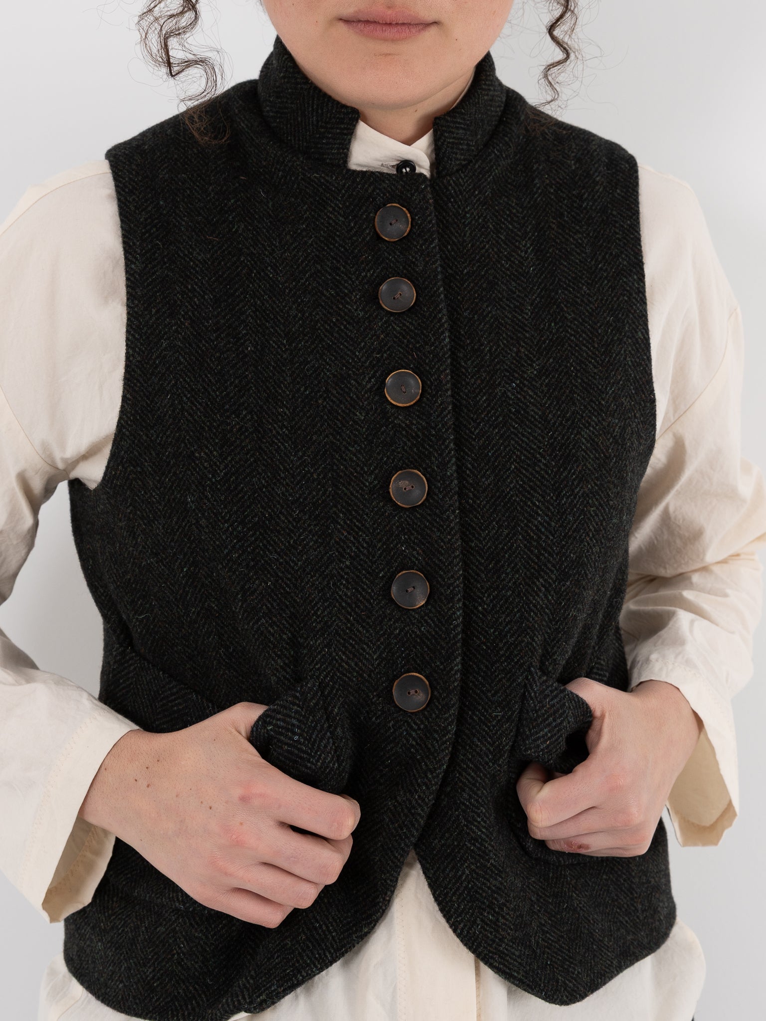 Der Antagonist Waistcoat 5 in Dark Forest - DER ANTAGONIST at Worthwhile - shop VEST