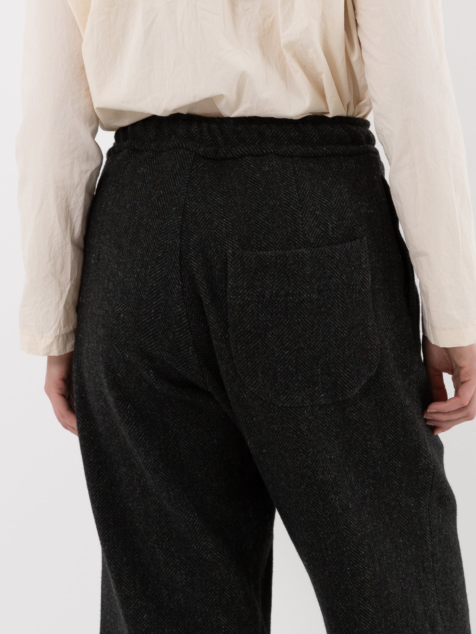 Der Antagonist Pants 12 in Dark Forest - DER ANTAGONIST at Worthwhile - shop PANT