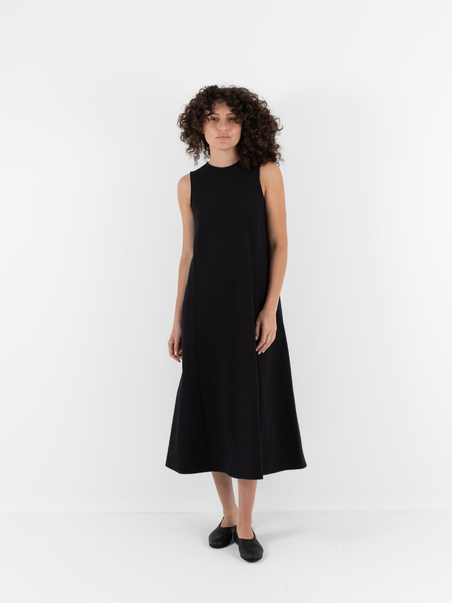 Der Antagonist Dress in Black - DER ANTAGONIST at Worthwhile - shop DRESS