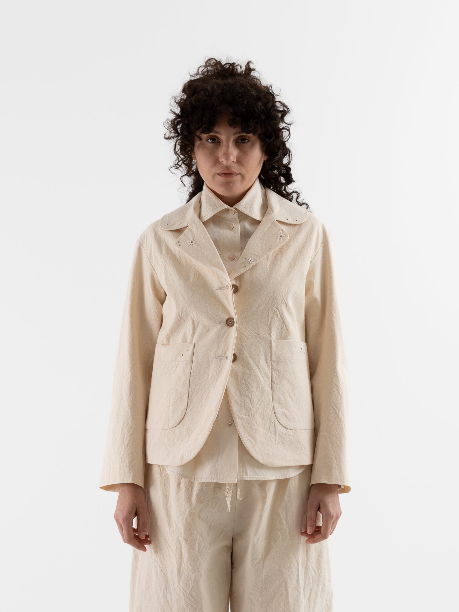 Der Antagonist Jacket in Natural - DER ANTAGONIST at Worthwhile - shop JACKET