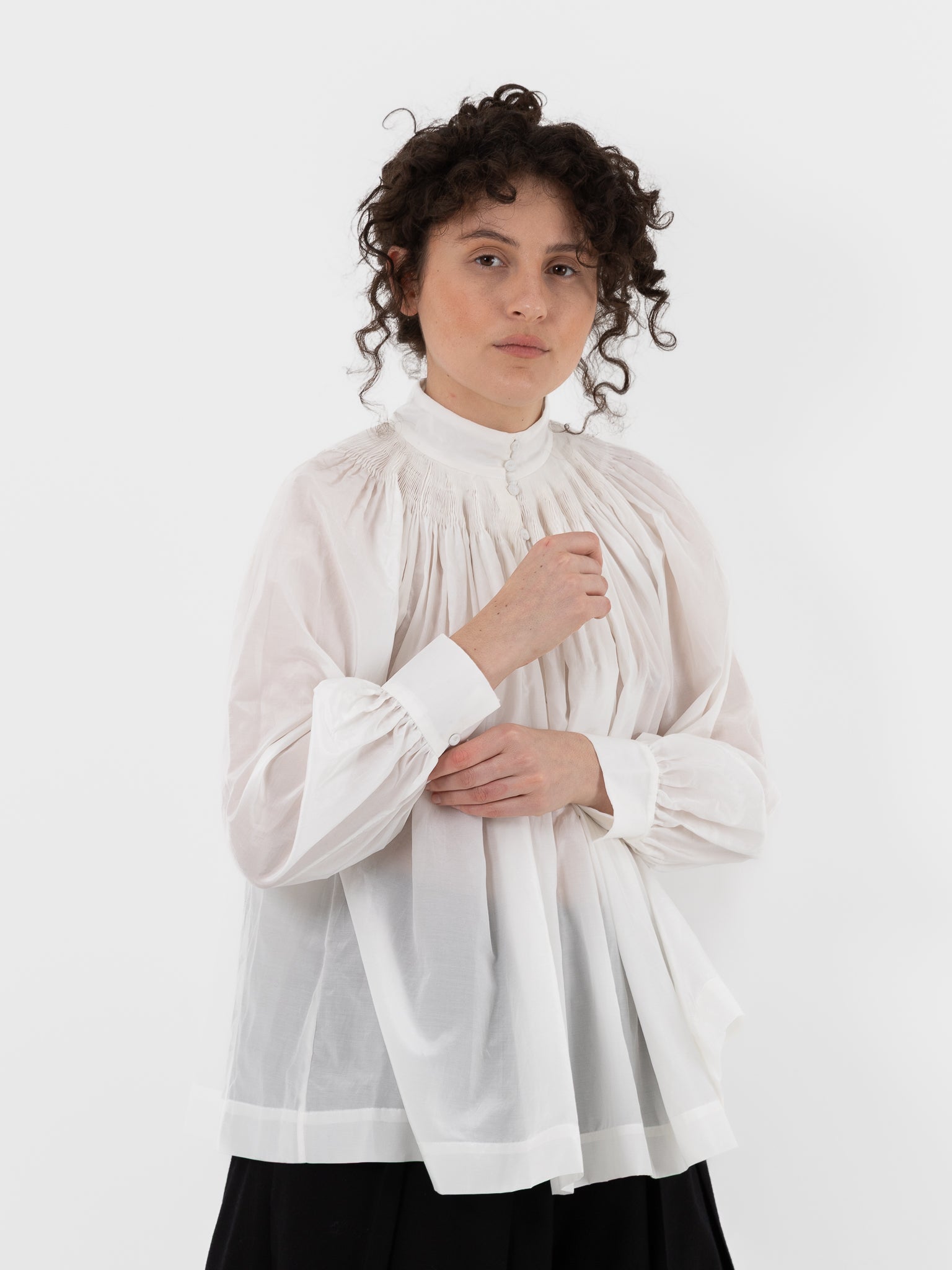 École De Curiosités Anne Shirt in Off White - ECOLE DE CURIOSITES at Worthwhile - shop TOP