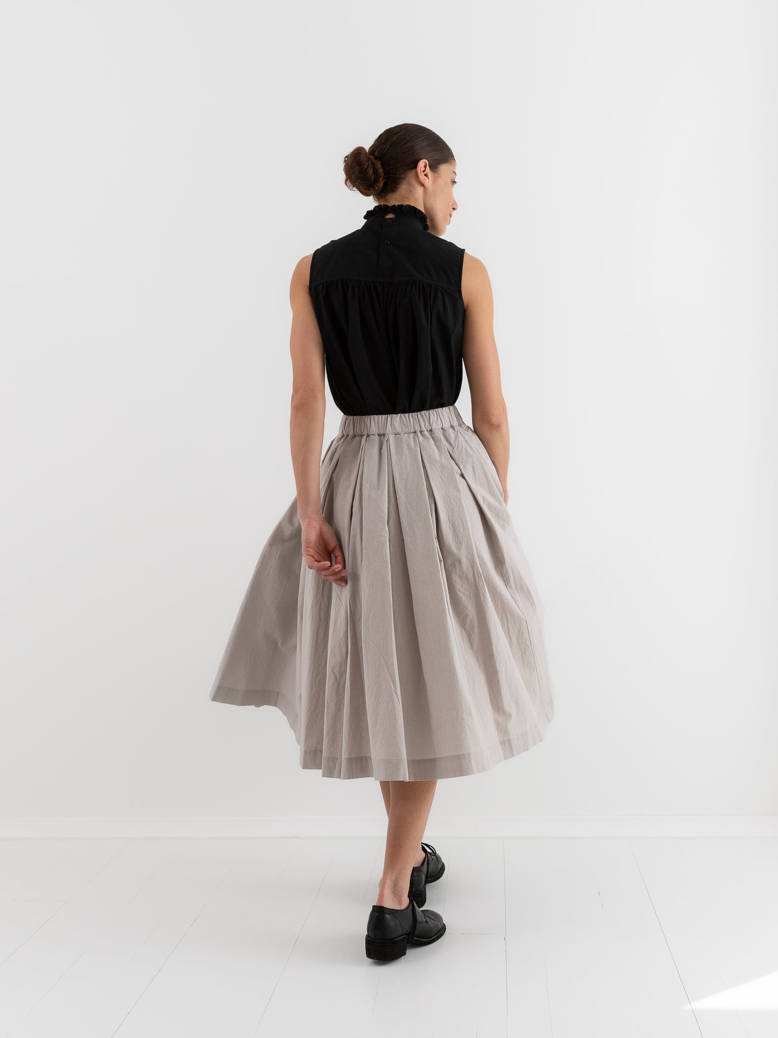 École De Curiosités Solange Skirt in Light Grey - ECOLE DE CURIOSITES at Worthwhile - shop SKIRT