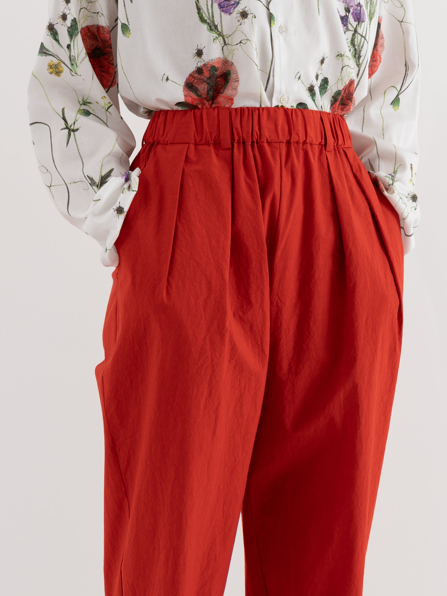 École De Curiosités Pat Pants in Red - ECOLE DE CURIOSITES at Worthwhile - shop PANT