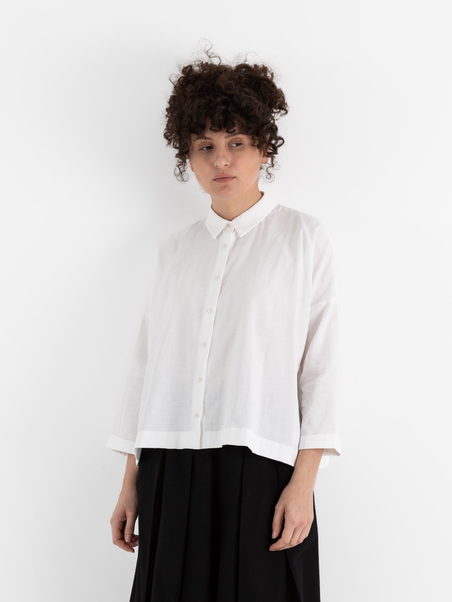 École De Curiosités Brigitte Shirt in Off White - ECOLE DE CURIOSITES at Worthwhile - shop TOP