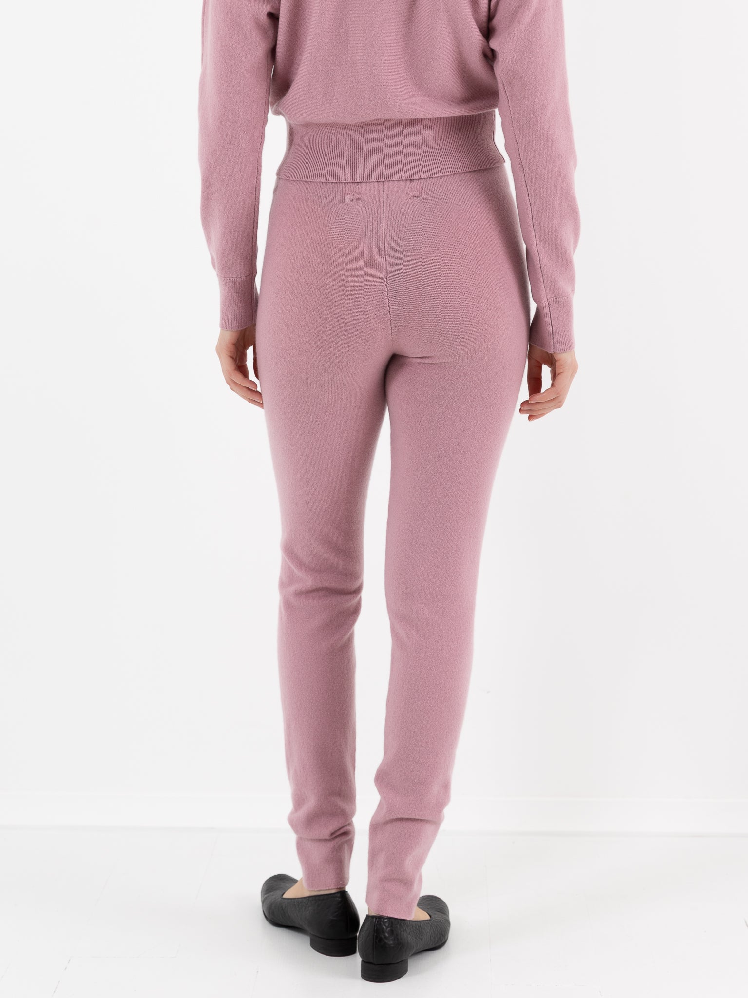 Extreme Cashmere n°372 Beat Leggings in Rosa - EXTREME CASHMERE at Worthwhile - shop LEGGINGS